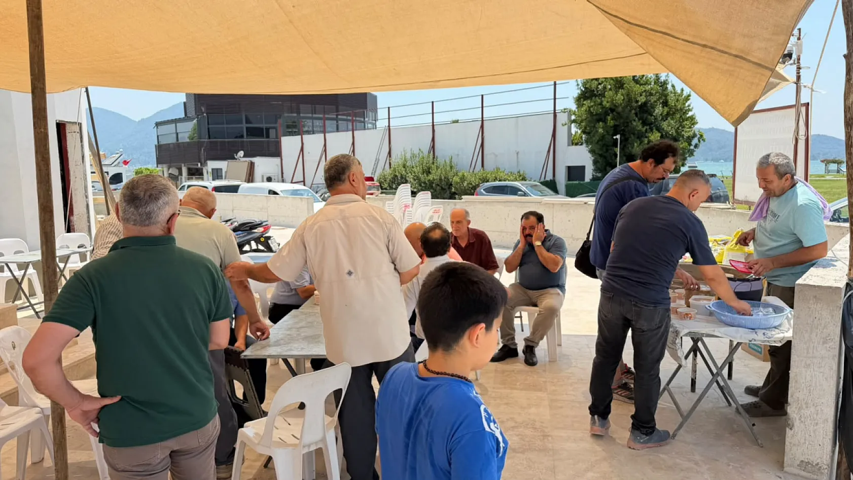 Fethiye'de Muharrem ayının bereketi aşure ikramıyla paylaşıldı