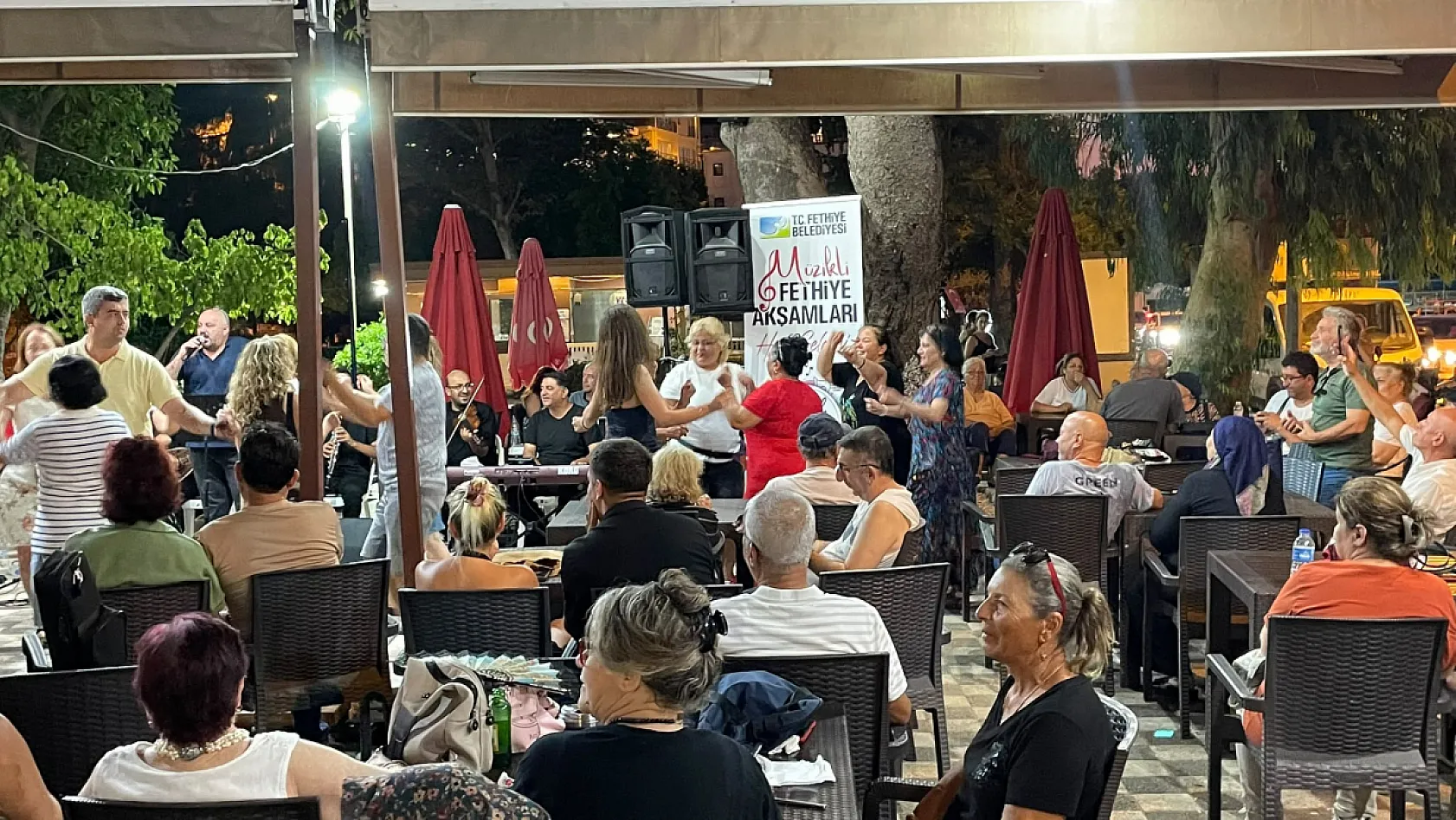 Fethiye'de müzik dolu yaz akşamları devam ediyor