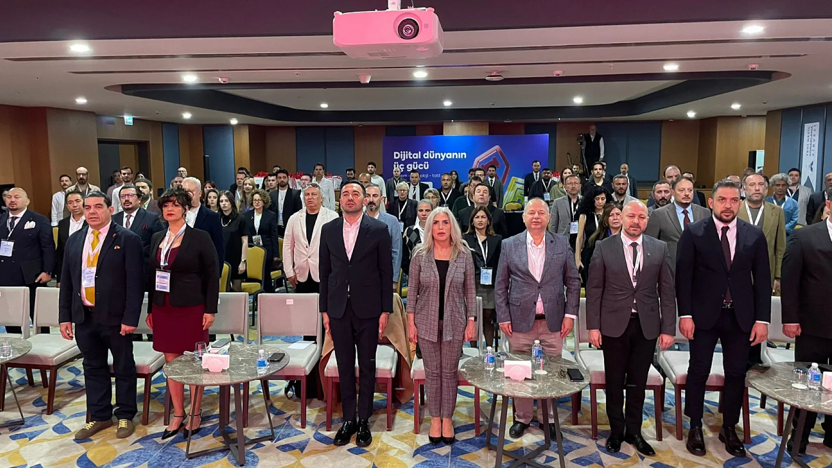Fethiye'de Yeni Nesil Konaklama Zirvesi'nde turizmin geleceği konuşuldu