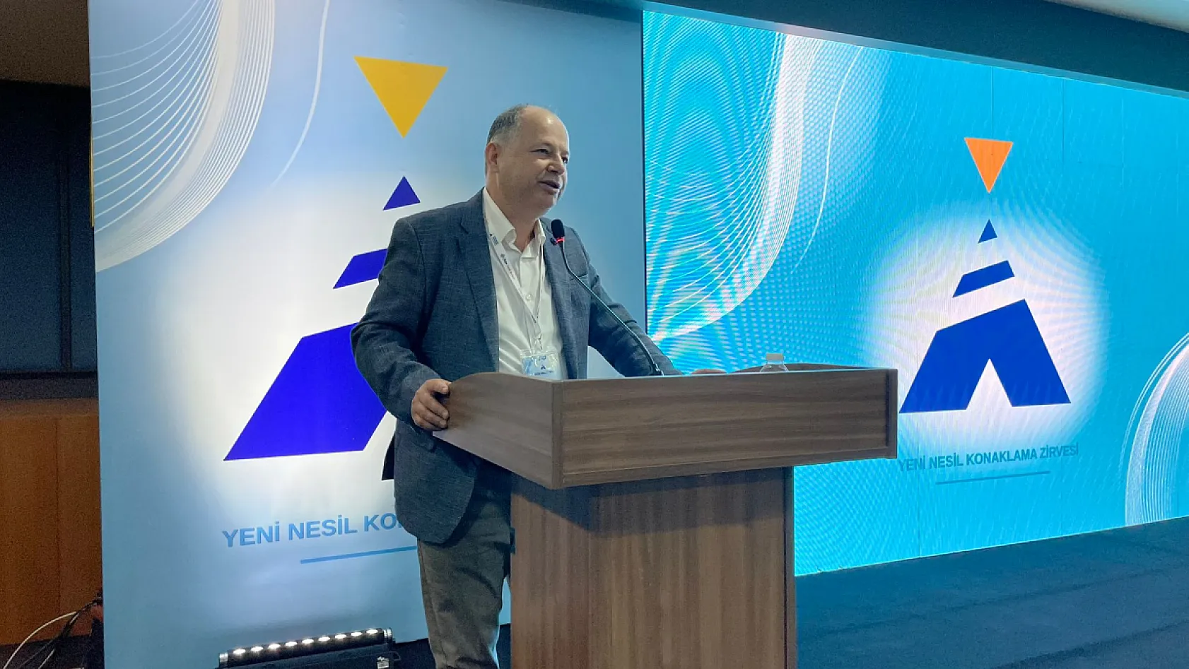 Fethiye'de Yeni Nesil Konaklama Zirvesi'nde turizmin geleceği konuşuldu