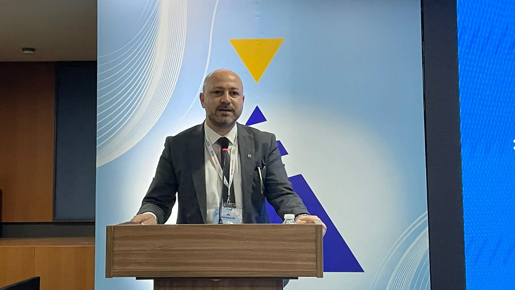 Fethiye'de Yeni Nesil Konaklama Zirvesi'nde turizmin geleceği konuşuldu