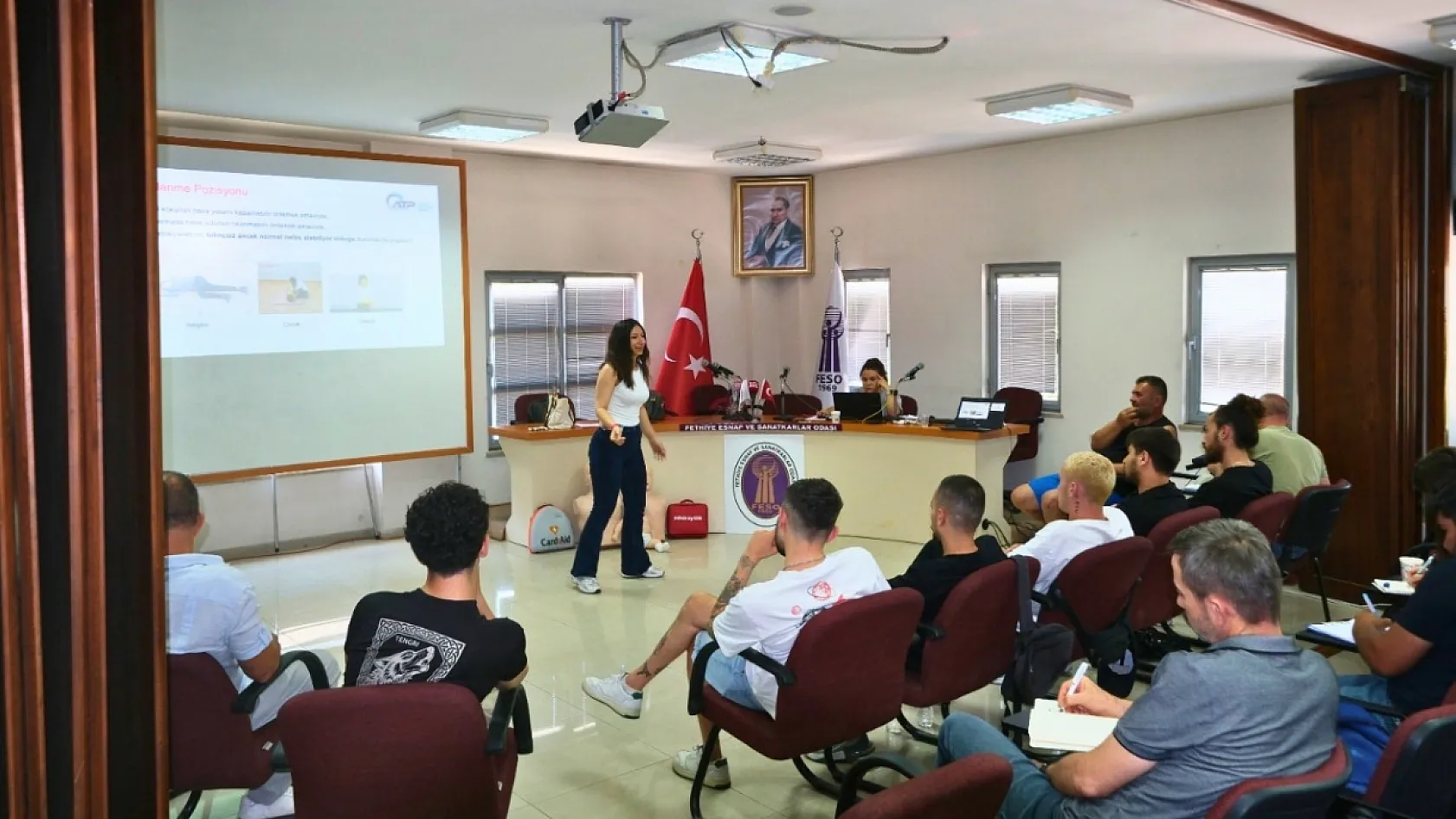 Fethiye'de oda üyelerine uygulamalı ilkyardım eğitimi