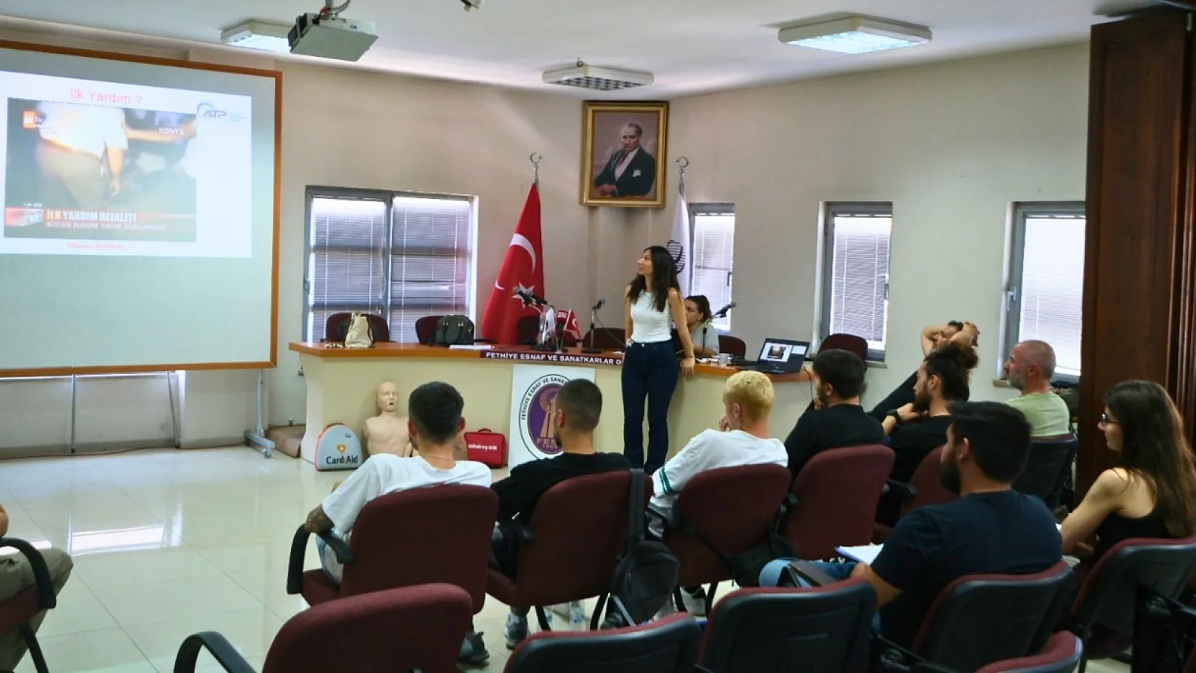 Fethiye'de oda üyelerine uygulamalı ilkyardım eğitimi