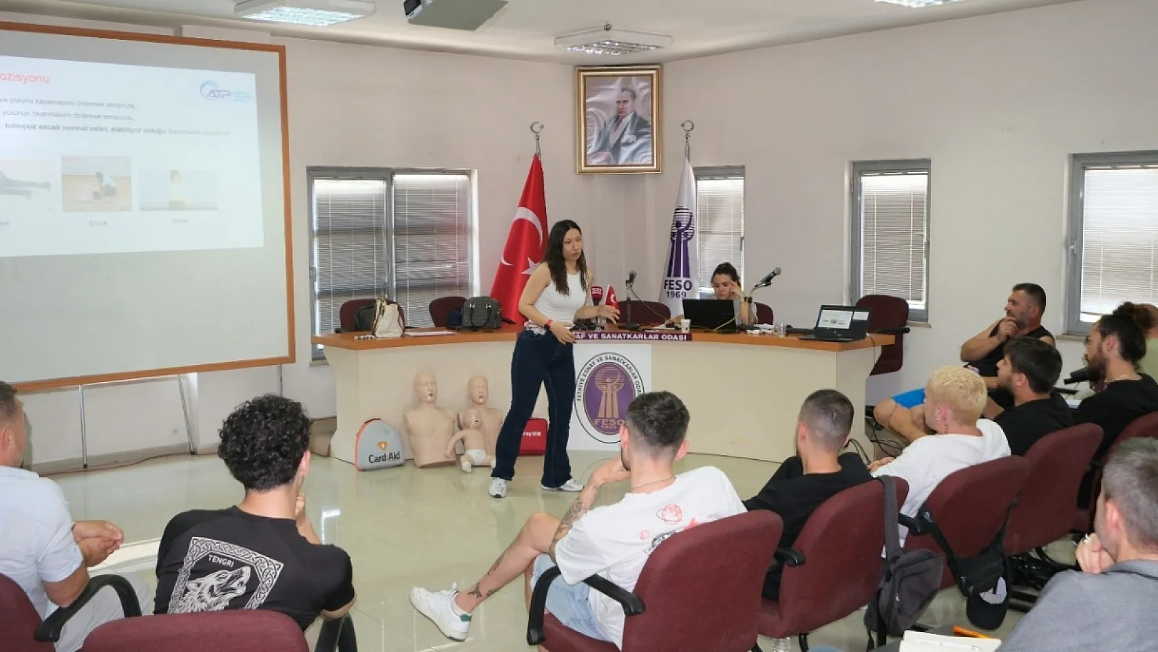 Fethiye'de oda üyelerine uygulamalı ilkyardım eğitimi