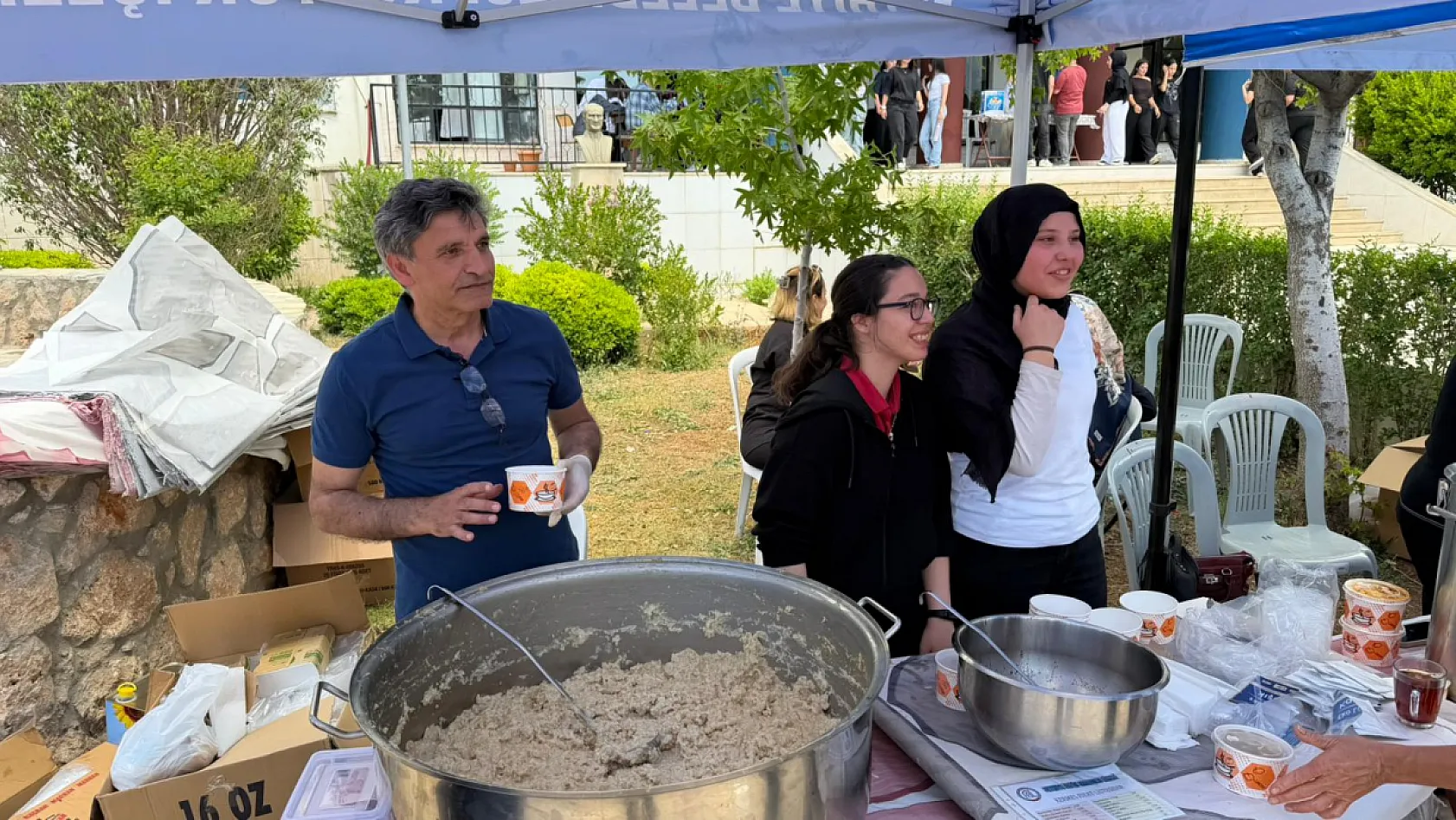 Fethiye Fatih Anadolu Lisesi'nde kermes coşkusu: Gelir okul ihtiyaçlarına destek olacak