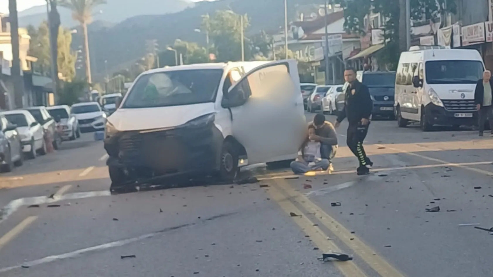 Fethiye Günlükbaşı'nda kaza: Ortalık savaş alanına döndü