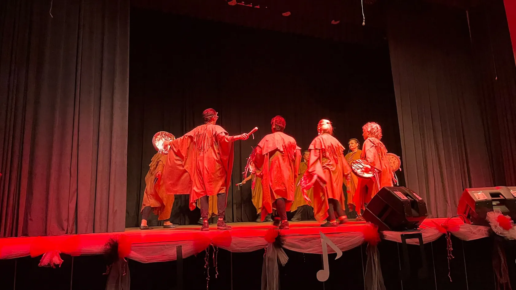 Fethiye Halk Eğitim Merkezi Yıl Sonu Konserinde salon doldu taştı