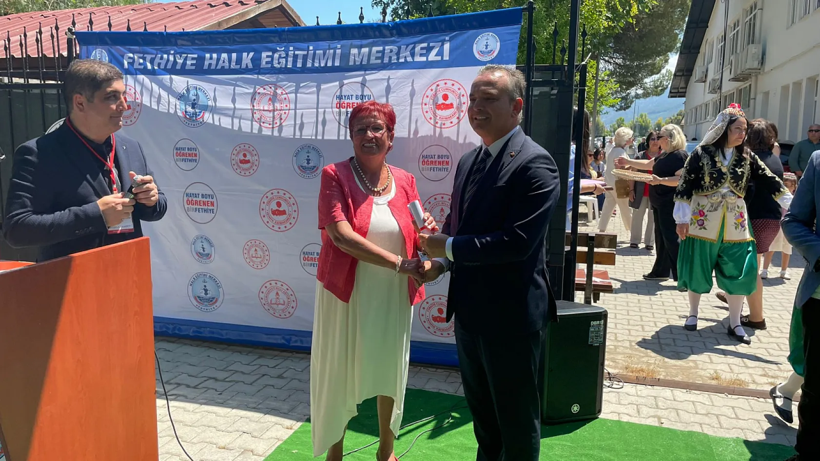 Fethiye Halk Eğitim Merkezi'nden emek dolu yıl sonu sergisi