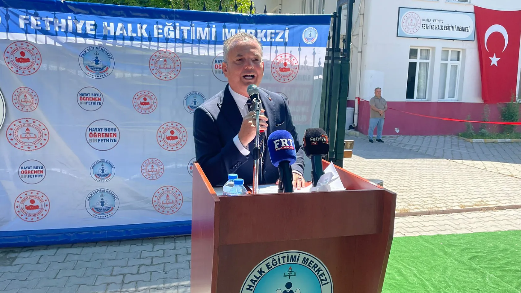 Fethiye Halk Eğitim Merkezi'nden emek dolu yıl sonu sergisi