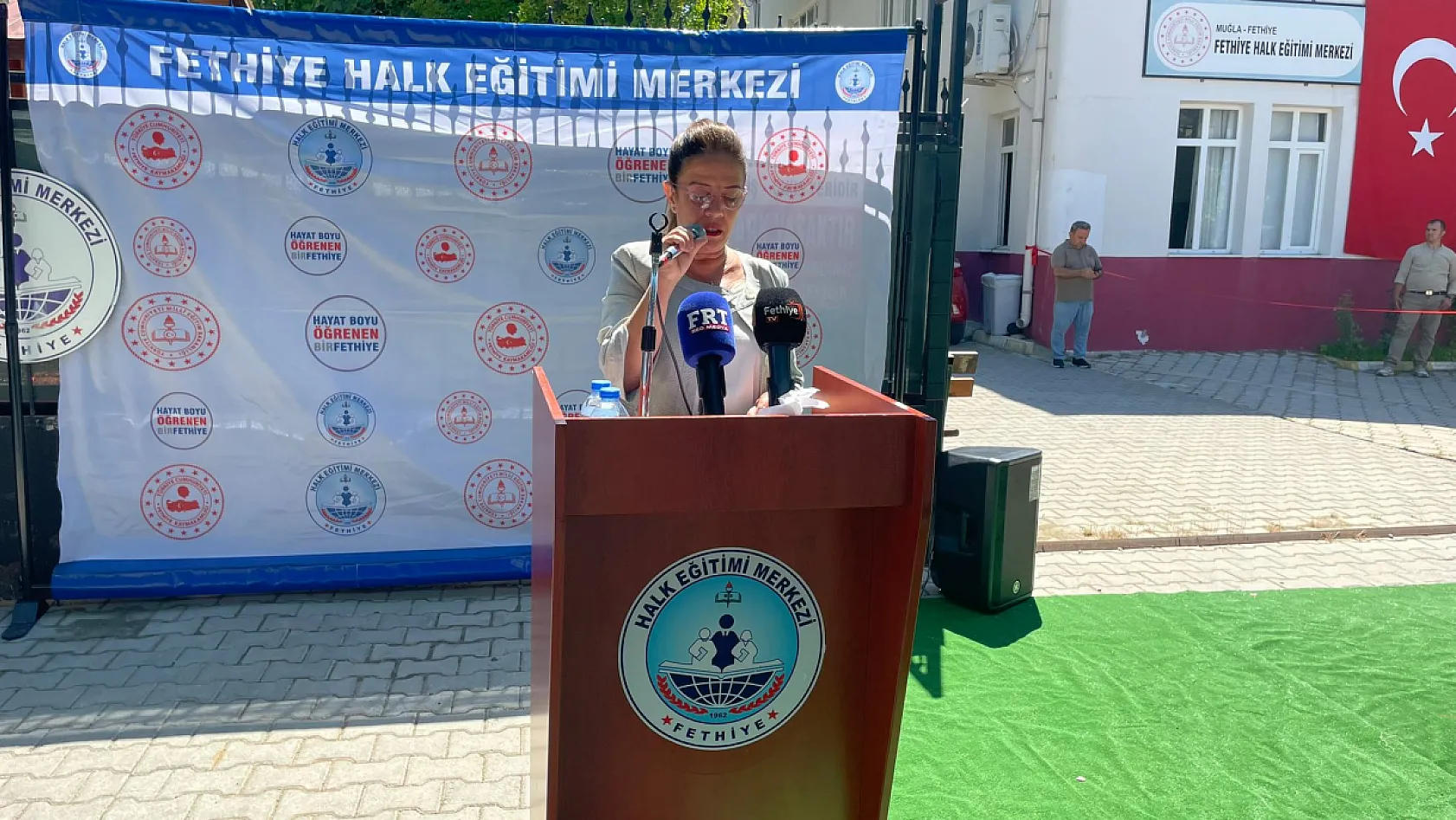 Fethiye Halk Eğitim Merkezi'nden emek dolu yıl sonu sergisi