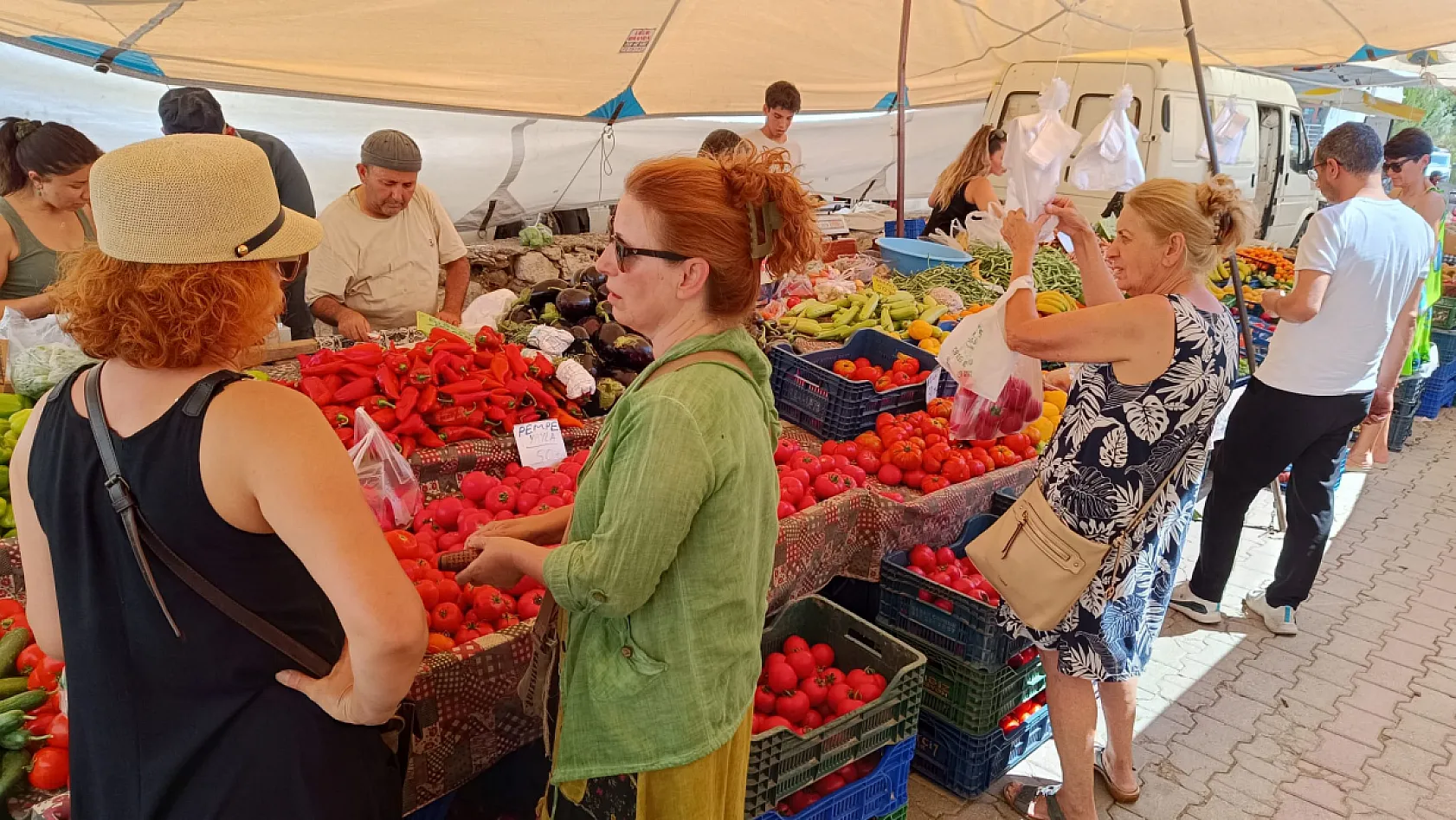 Fethiye Hisarönü Pazarı'nda bu hafta hangi ürün kaç lira?