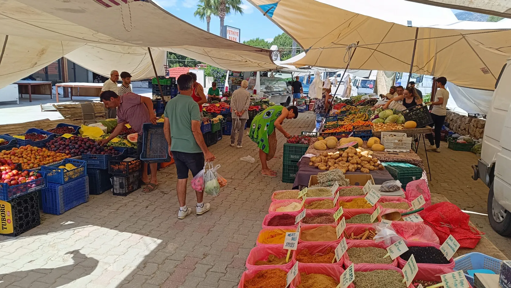 Fethiye Hisarönü Pazarı'nda bu hafta hangi ürün kaç lira?