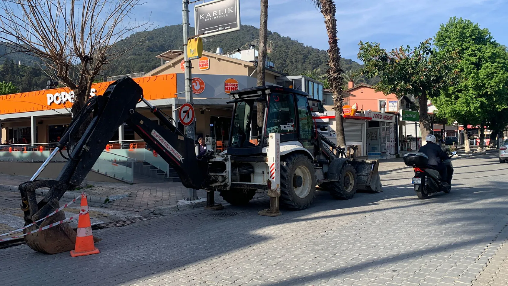 Fethiye Hükümet Caddesi'nde Yol Kapalı: MUSKİ Çalışma Başlattı