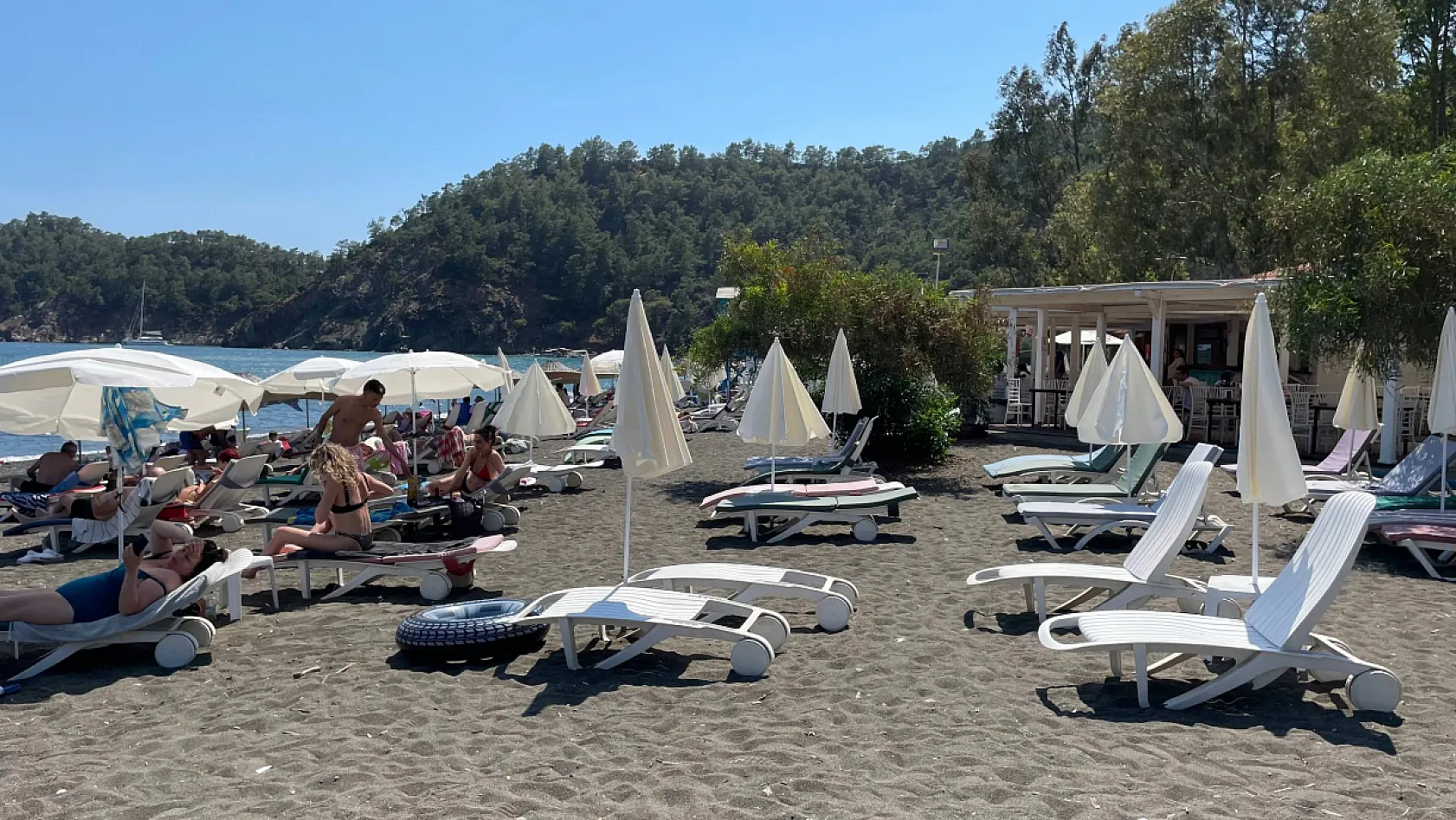 Fethiye İnlice Plajı Yaz Sezonuna Hazır: Hafta Sonları Yoğunluk Artıyor