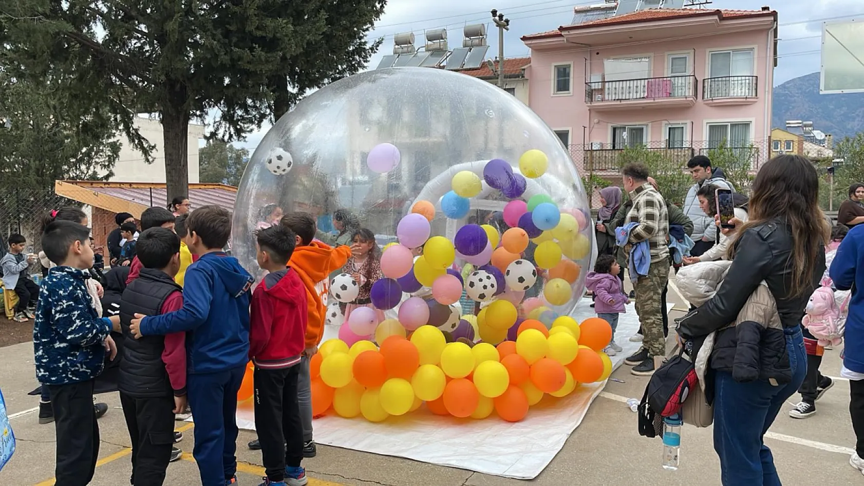 Fethiye Karaçulha'da minik yüreklerden büyük destek: Yusuf Eymen için kermes düzenlendi