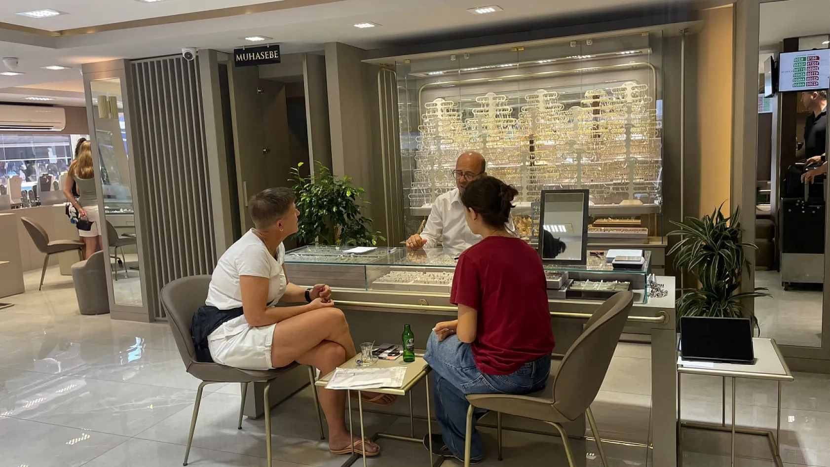 Fethiye Karlık Kuyumculuk yeni şubelerle yoluna devam ediyor