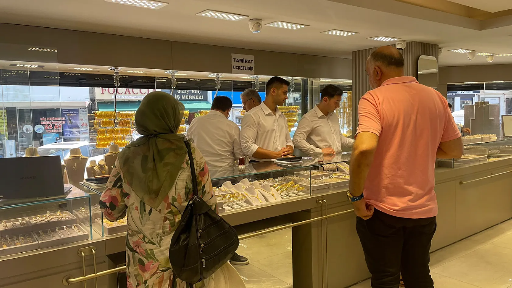 Fethiye Karlık Kuyumculuk yeni şubelerle yoluna devam ediyor
