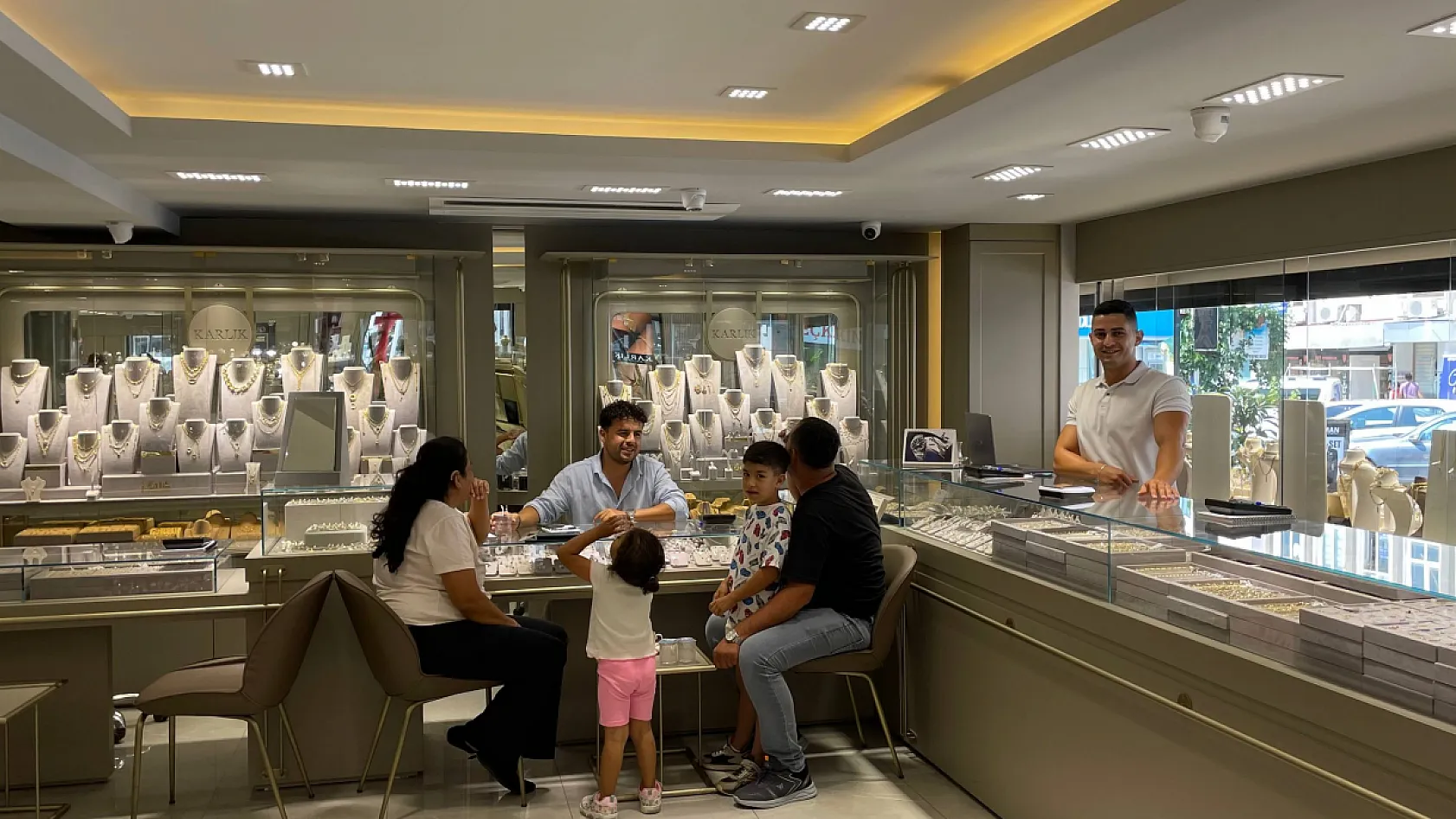 Fethiye Karlık Kuyumculuk'tan Altın Yorumu: Gram Altın Haftayı Yükselişle Kapattı