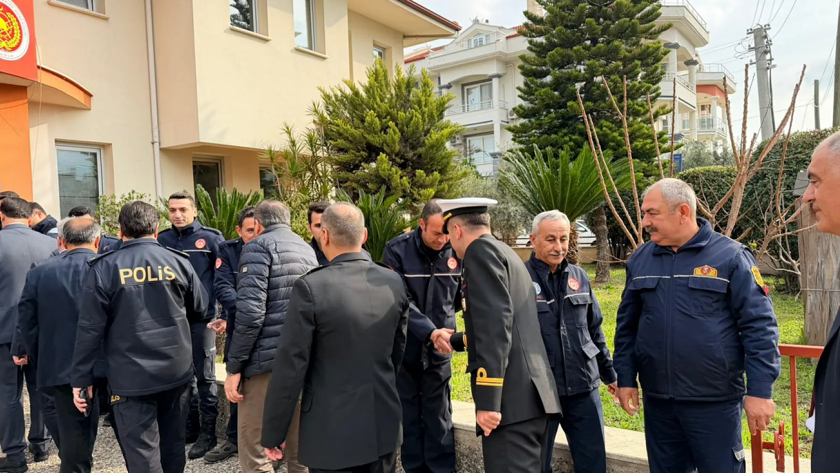 Fethiye Kaymakamı Akkaya'dan itfaiye personeline moral ziyareti