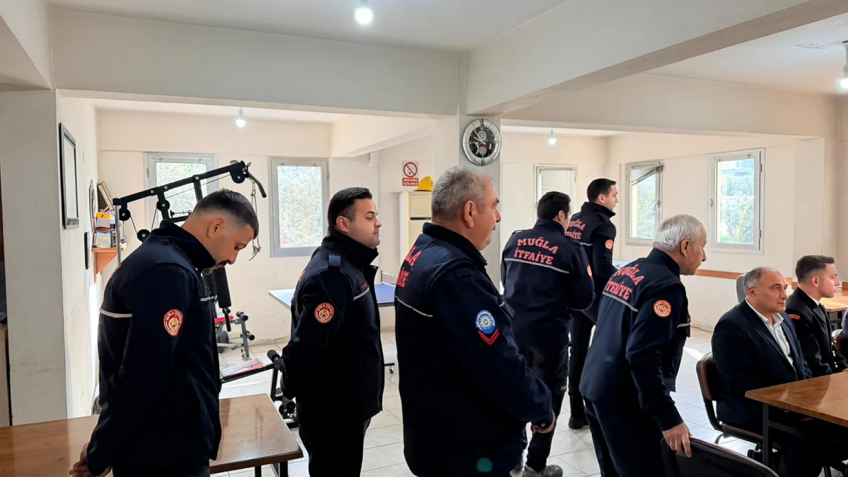 Fethiye Kaymakamı Akkaya'dan itfaiye personeline moral ziyareti