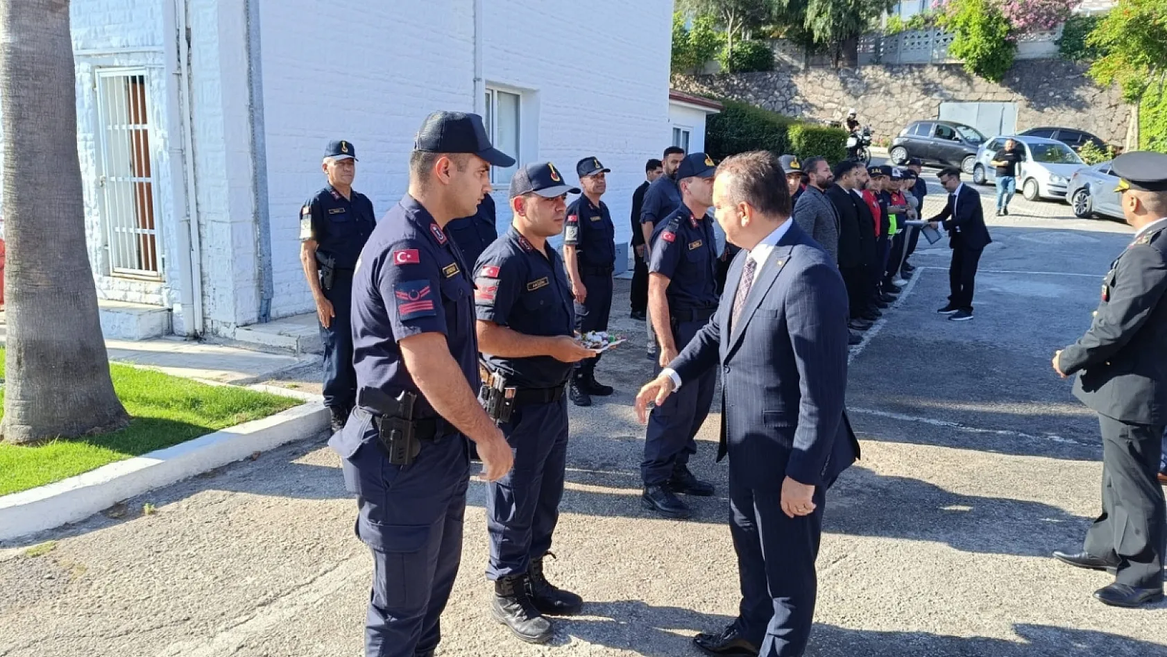 Fethiye Kaymakamı Fatih Akkaya'dan Jandarma ve Sahil Güvenlik Personeline Bayram Ziyareti