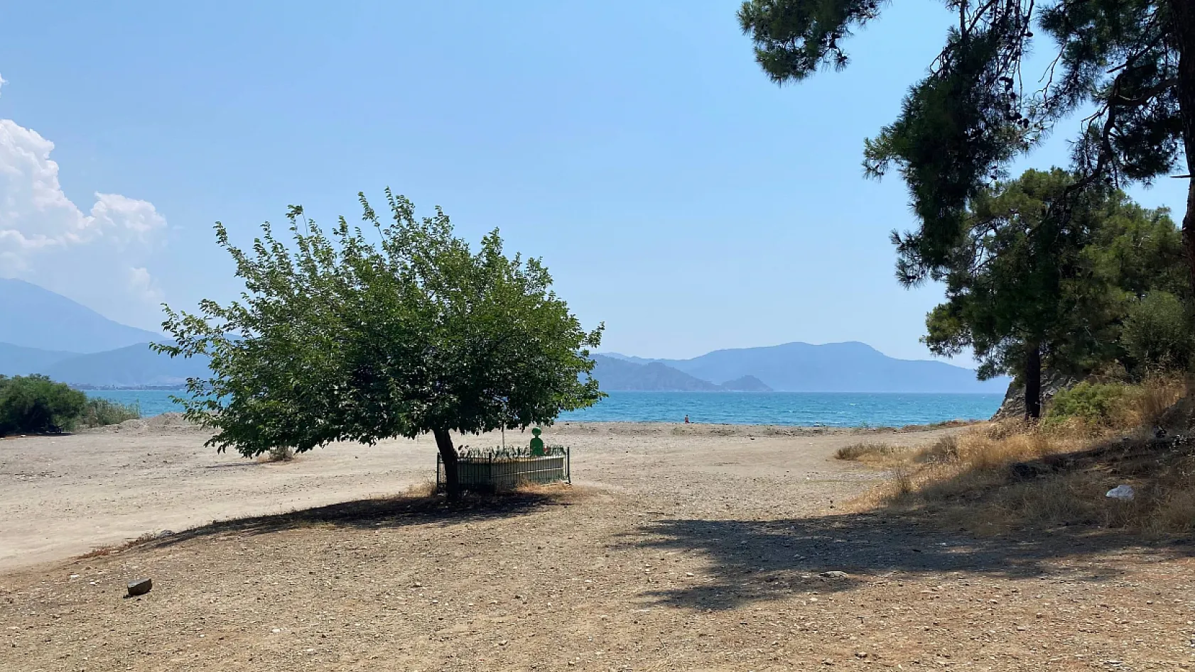 Fethiye Koca Çalış'daki Türbe Bölgesi Araç Girişine Kapatıldı
