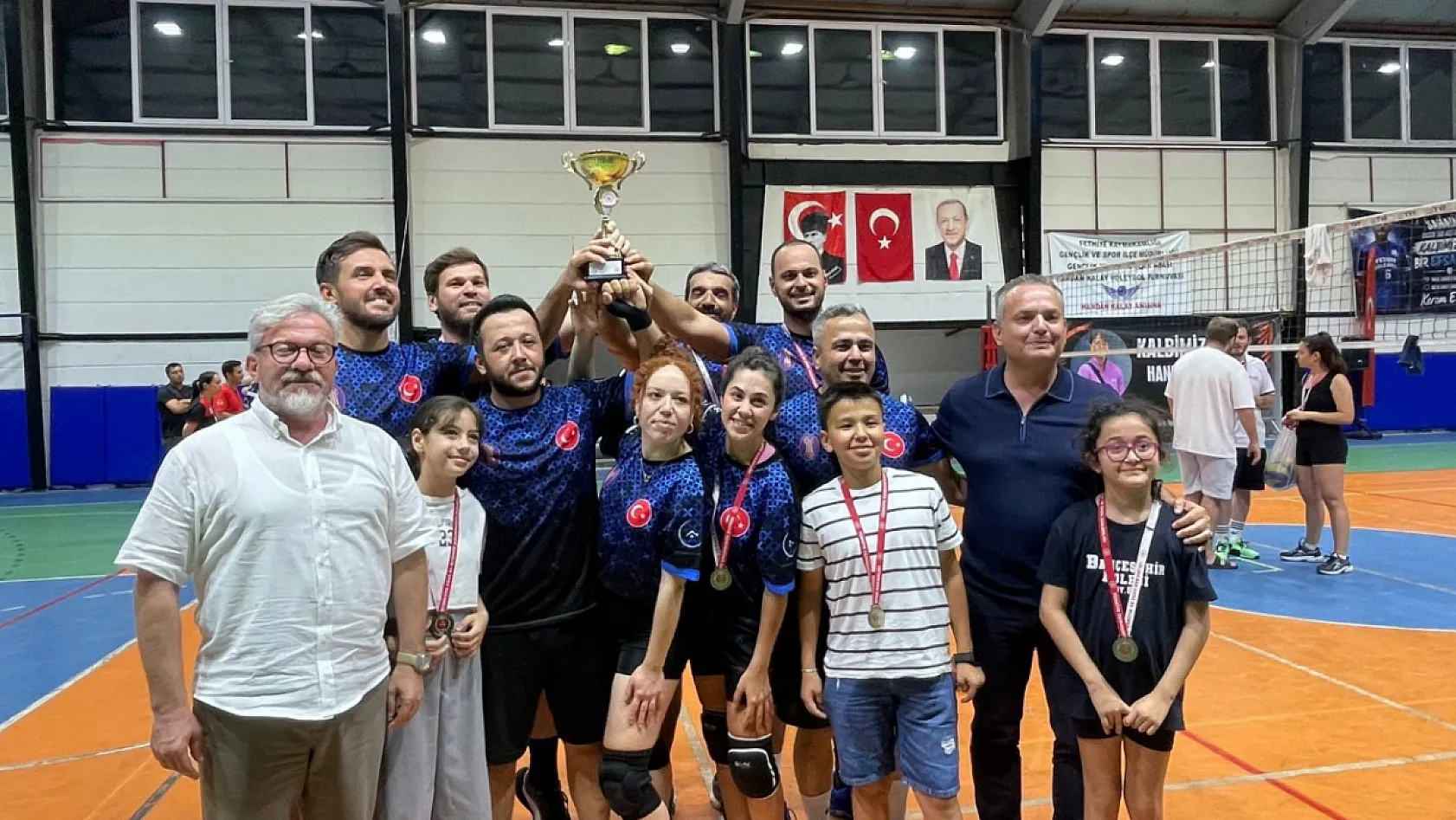 Fethiye Kurumlar Arası Voleybol Turnuvası'nda Şampiyon Esnaf ve Sanatkarlar Odası