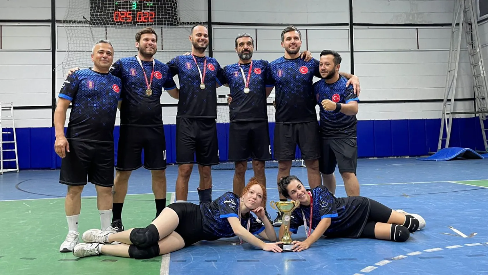 Fethiye Kurumlar Arası Voleybol Turnuvası'nda Şampiyon Esnaf ve Sanatkarlar Odası