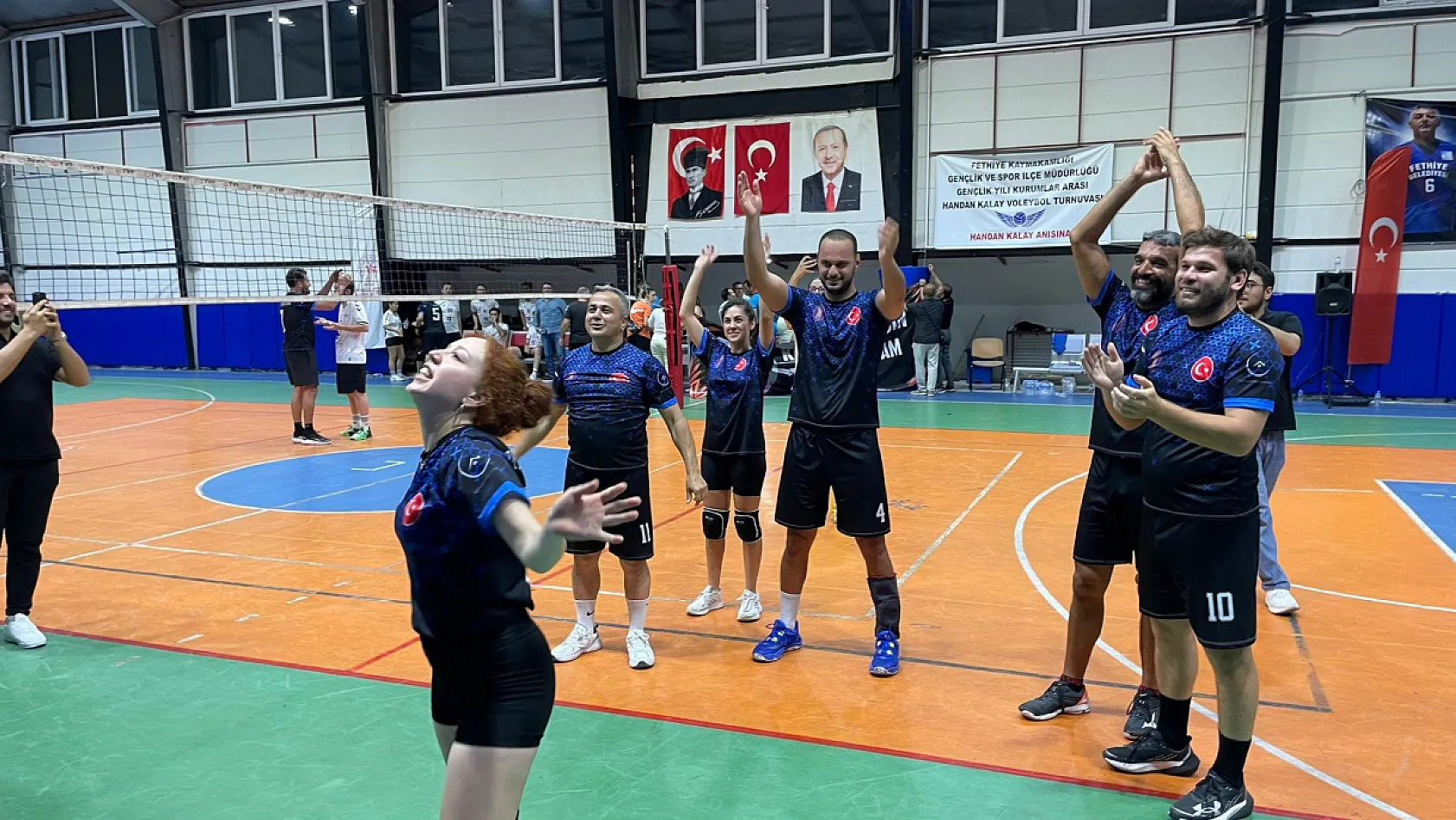 Fethiye Kurumlar Arası Voleybol Turnuvası'nda Şampiyon Esnaf ve Sanatkarlar Odası
