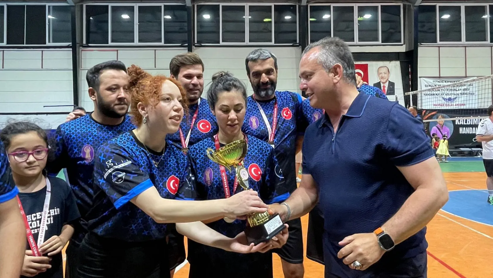 Fethiye Kurumlar Arası Voleybol Turnuvası'nda Şampiyon Esnaf ve Sanatkarlar Odası