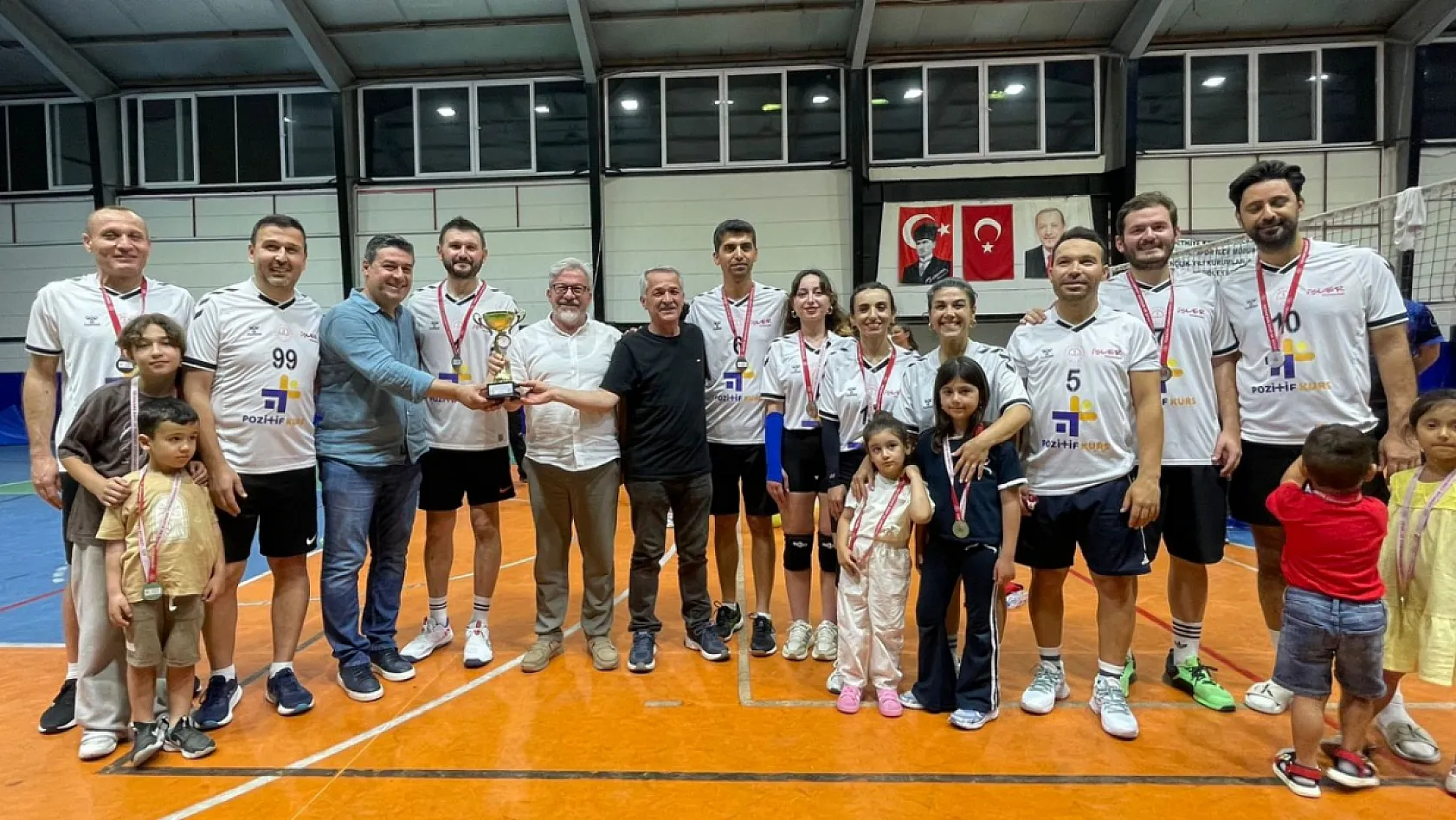 Fethiye Kurumlar Arası Voleybol Turnuvası'nda Şampiyon Esnaf ve Sanatkarlar Odası
