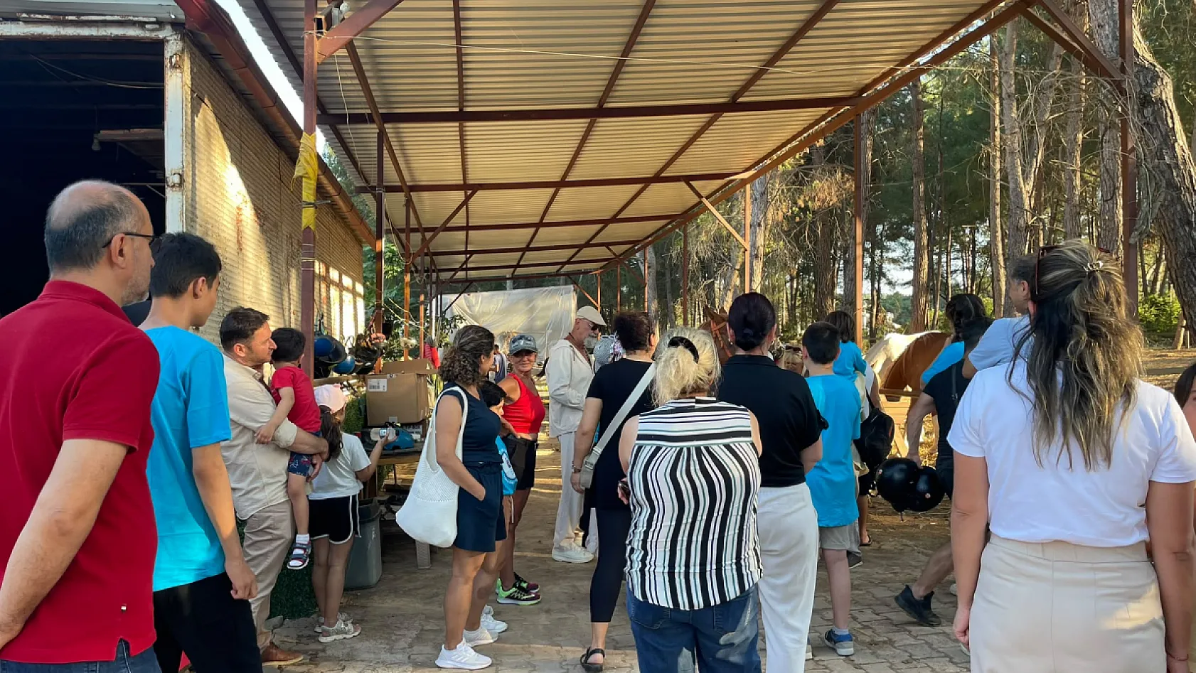 Fethiye Otizm Derneği'nden Anlamlı Etkinlik: Otizmli Bireyler Atlarla Doğayla Buluştu