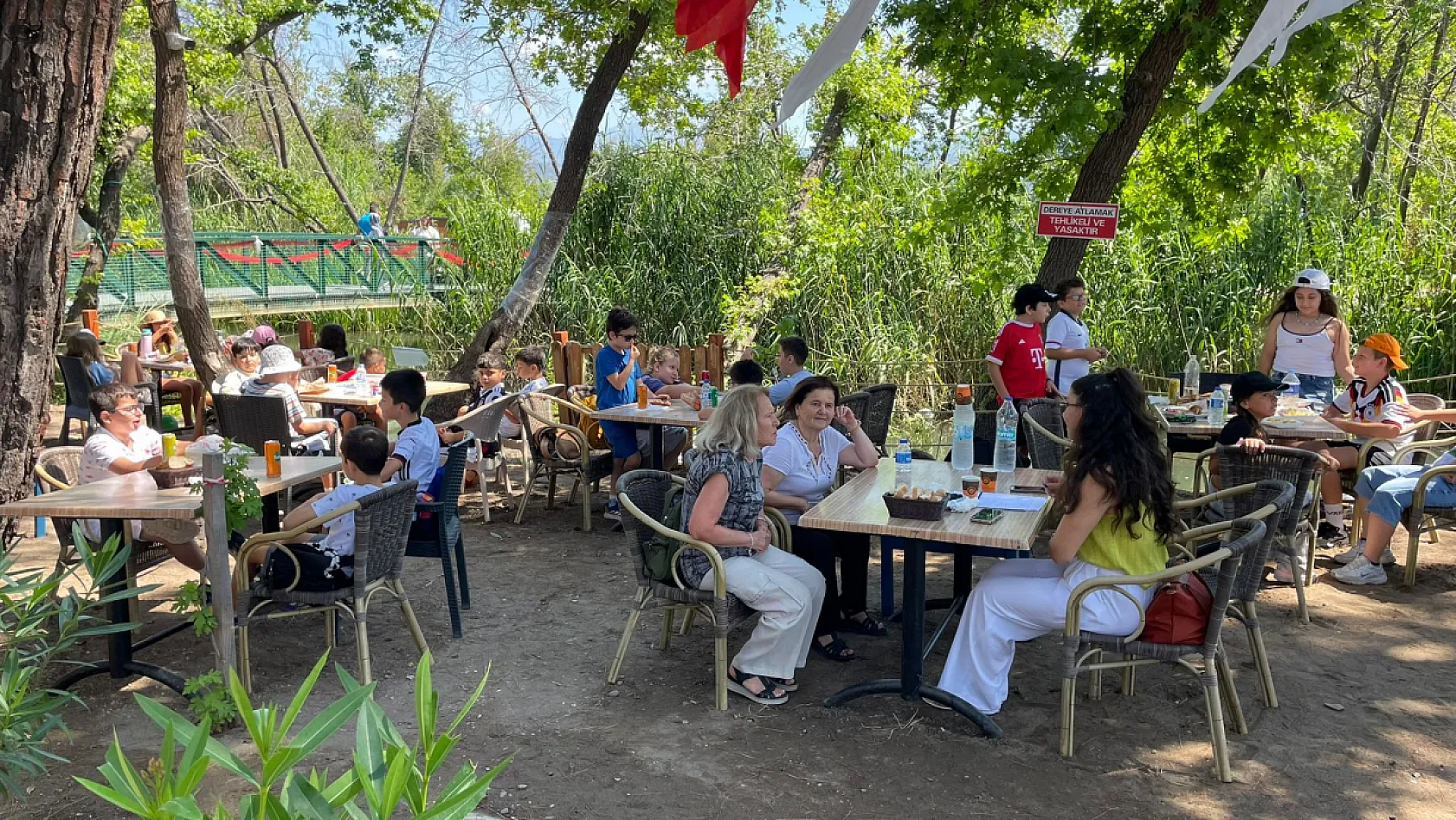 Fethiye Özel Ata İlkokulu'nda dört yıllık emek, anılarla taçlanan bir güne dönüştü