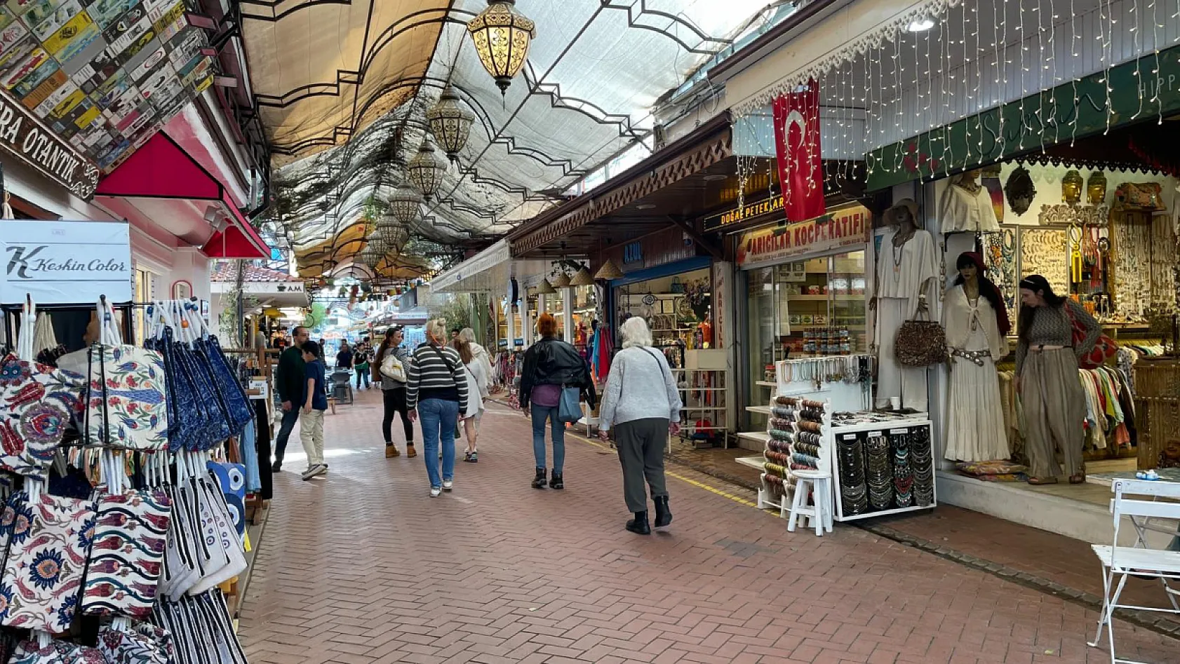 Fethiye Paspatur Çarşısı yaz sezonuna hazır: Kepenkler açıldı, hareketlilik başladı
