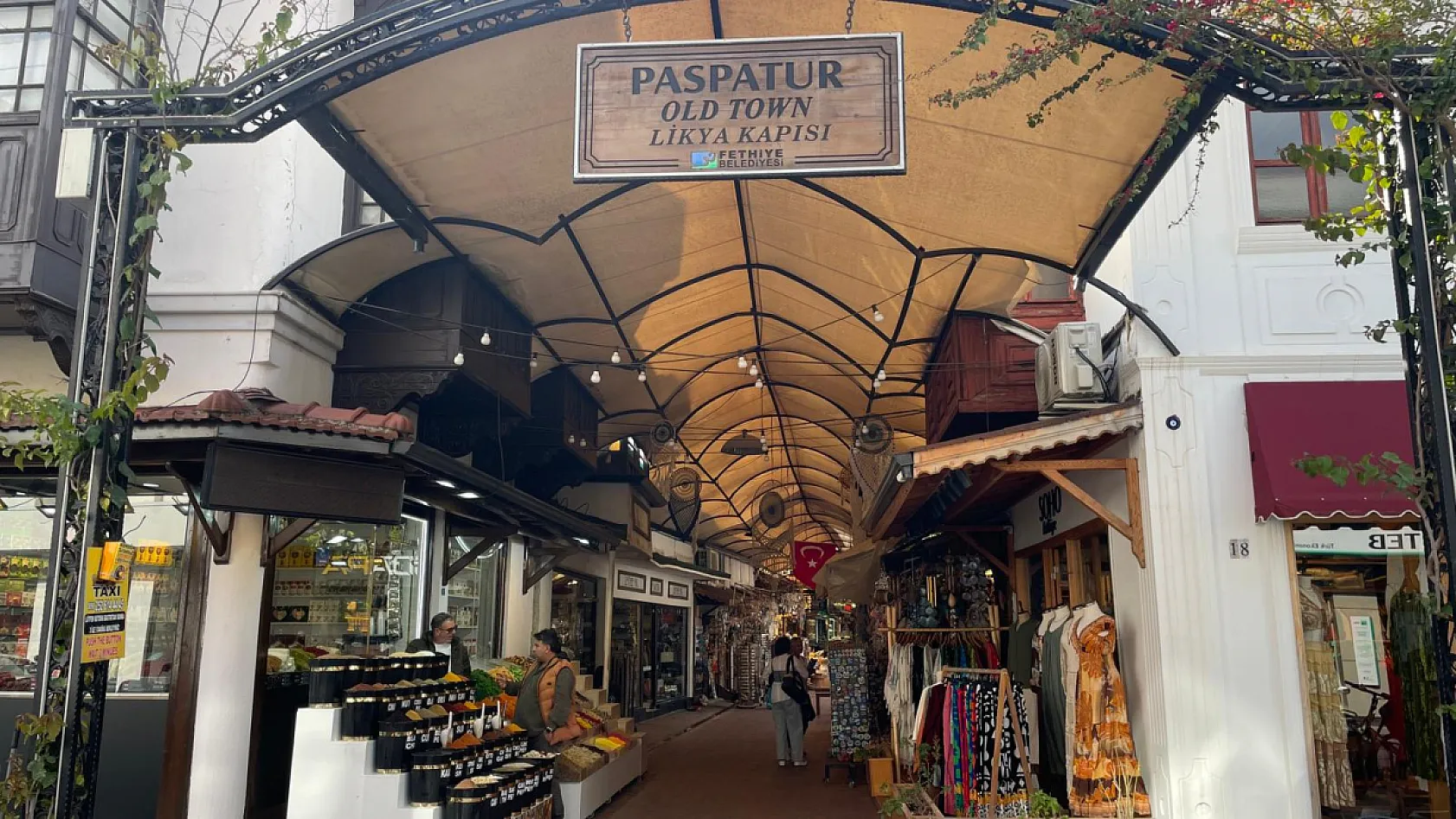 Bayramda Fethiye Doldu Taştı, Esnaf Beklediğini Bulamadı