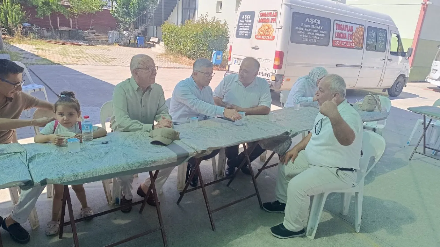 Fethiye Pazarcılar Odası'ndan Salı Pazarı'nda Aşure İkramı