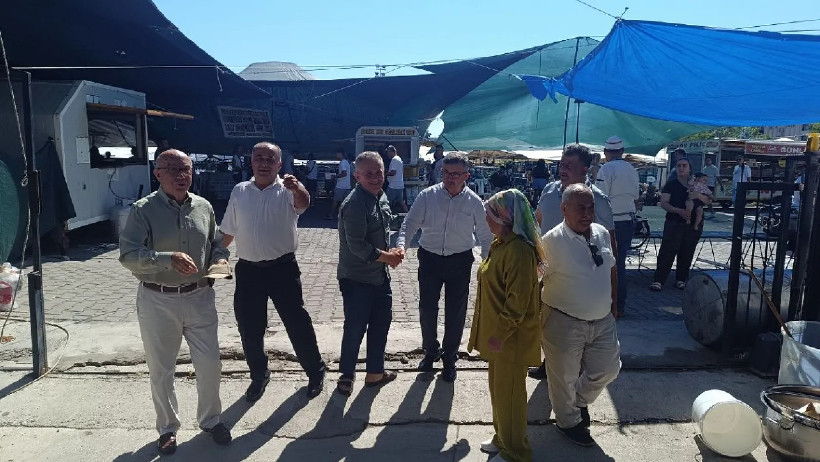 Fethiye Pazarcılar Odası'ndan Salı Pazarı'nda Aşure İkramı