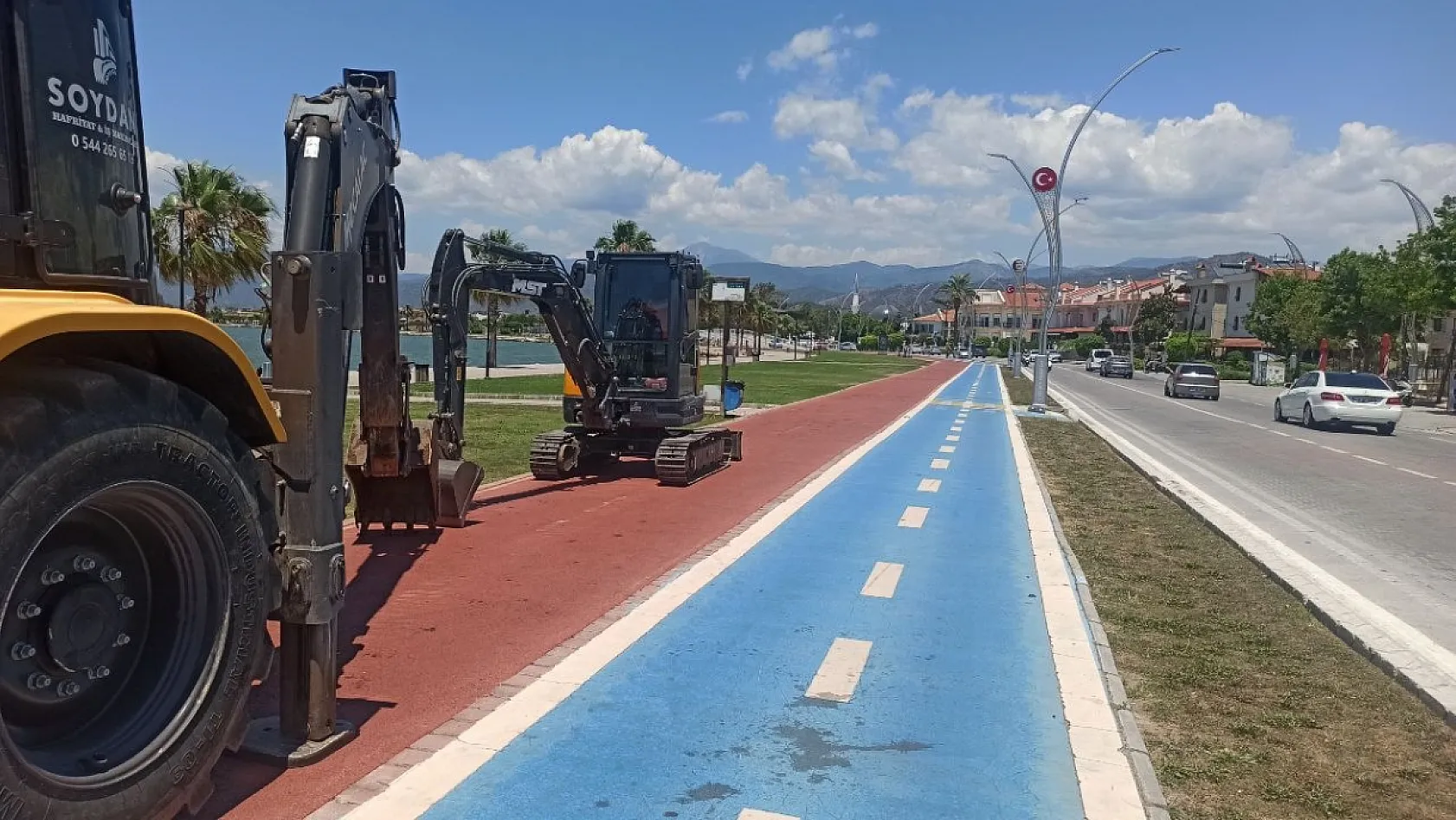 Fethiye Sahil Bandında Tartan Pist Yenileme Çalışmaları Sürüyor