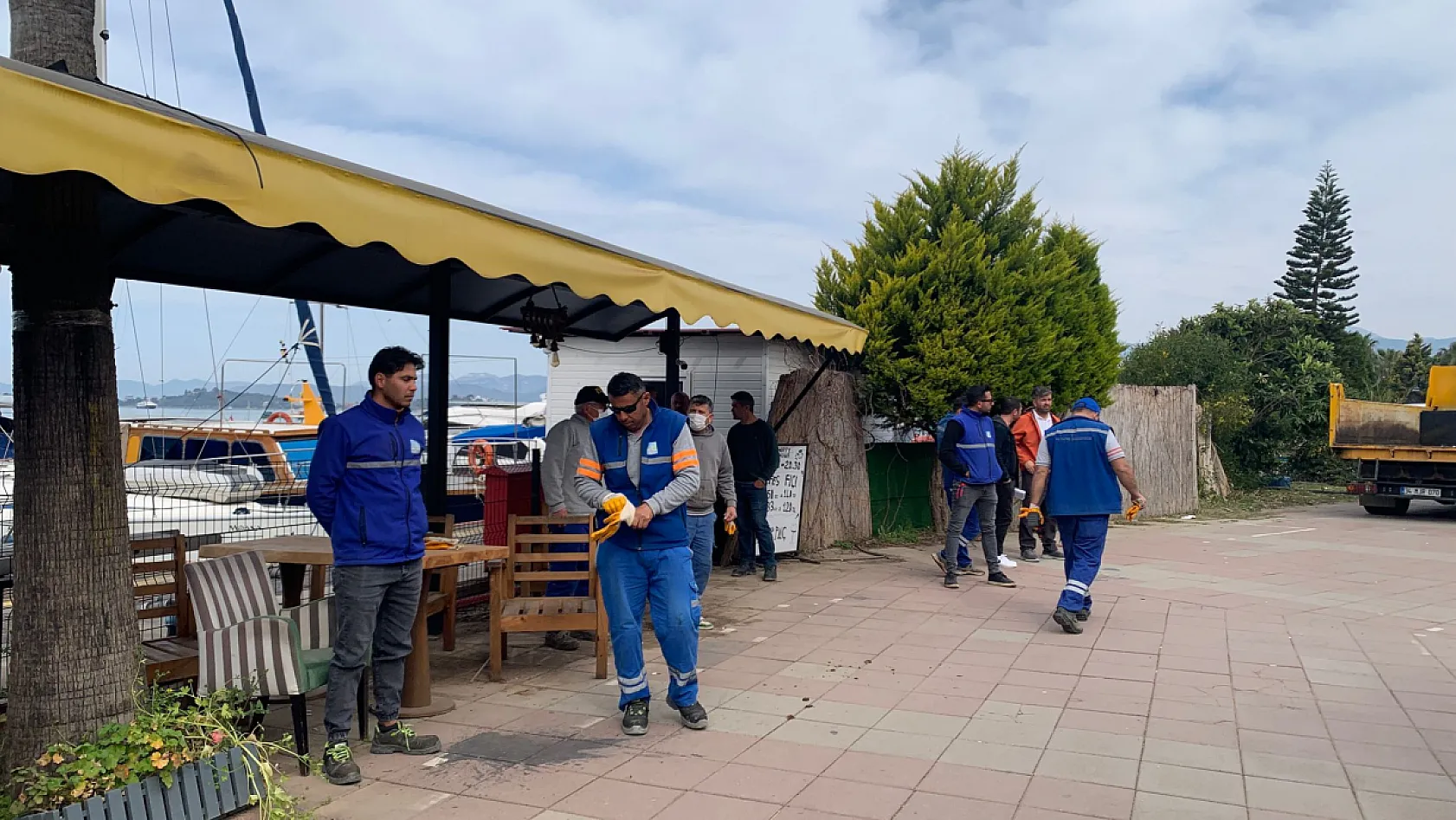 Fethiye sahilinde kaçak yapılara müdahale sürüyor: 2. etapta yıkım süreci başladı