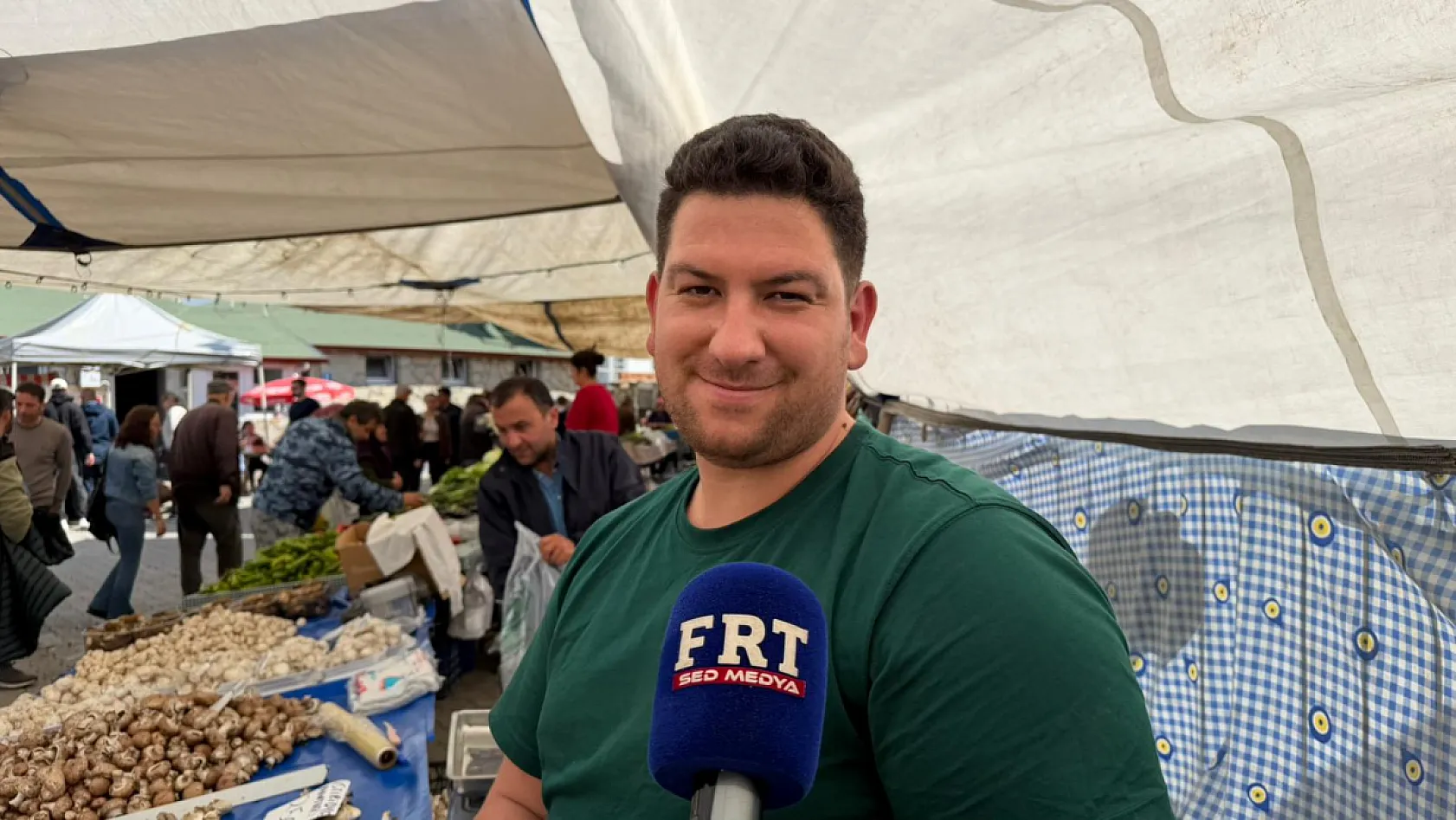 Fethiye Salı Pazarı'nda tezgahlar renklendi, yoğunluk arttı