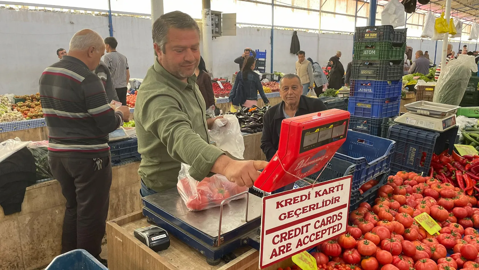 Fethiye Salı Pazarı'nda yeni dönem: Kartlı ödeme başladı