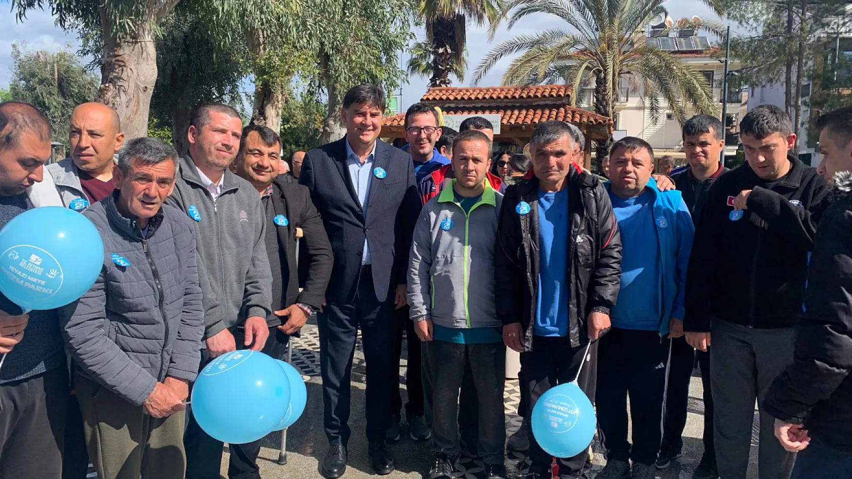 Fethiye sokaklarında 'Otizm' farkındalığı