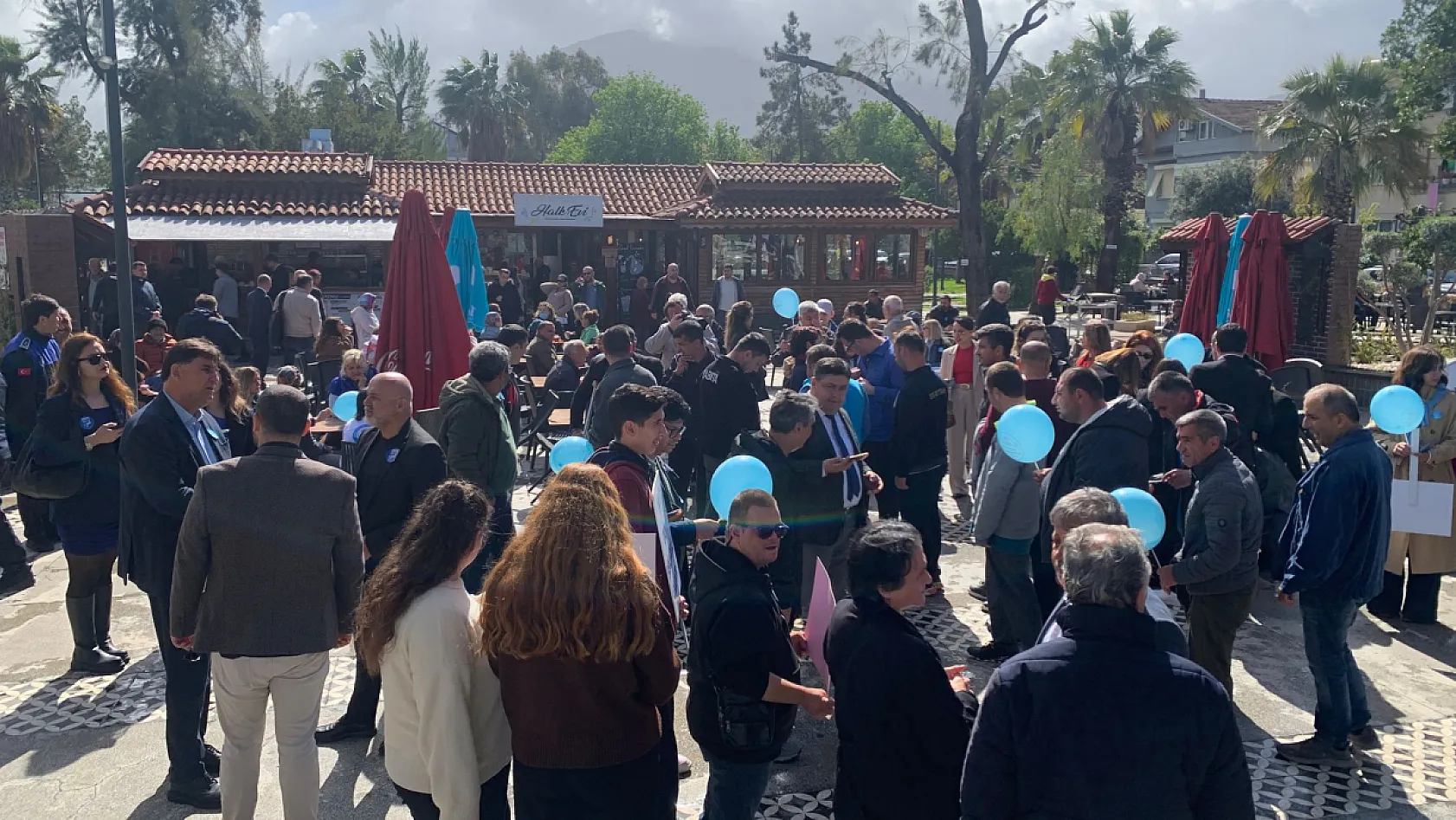 Fethiye sokaklarında 'Otizm' farkındalığı