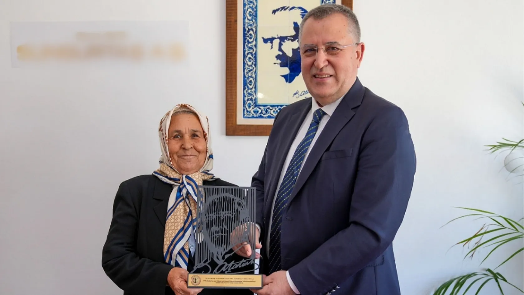 Fethiye Ticaret ve Sanayi Odası'ndan 40 Yılı Aşan Üyelere Teşekkür Plaketi
