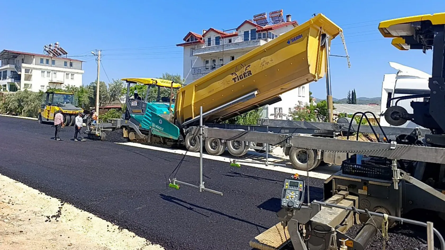 Fethiye toptancı hal bölgesinde yollar yenileniyor