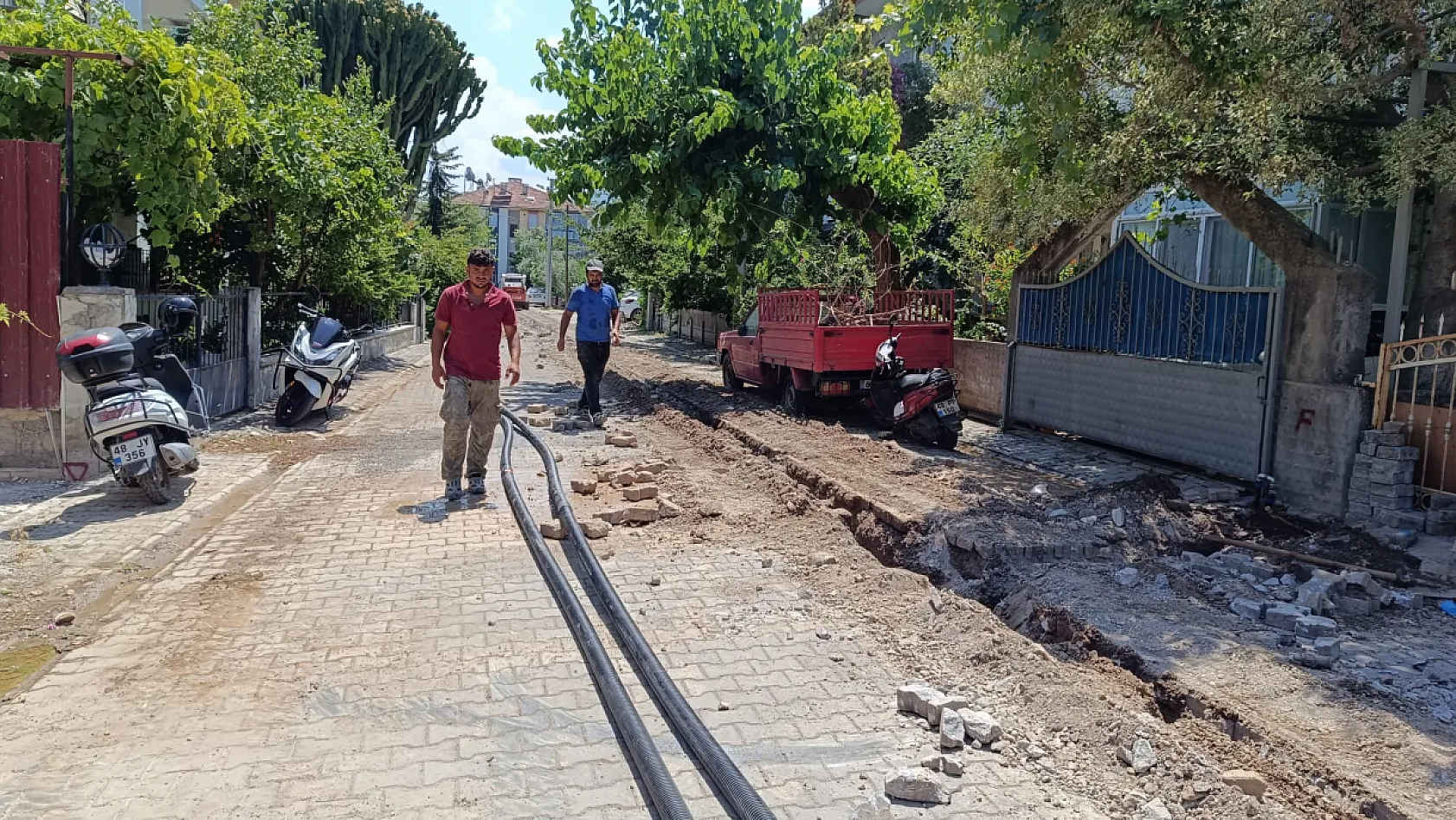 Fethiye Tuzla Mahallesi 539 Sokak'ta Fiber Altyapı Çalışmaları Devam Ediyor
