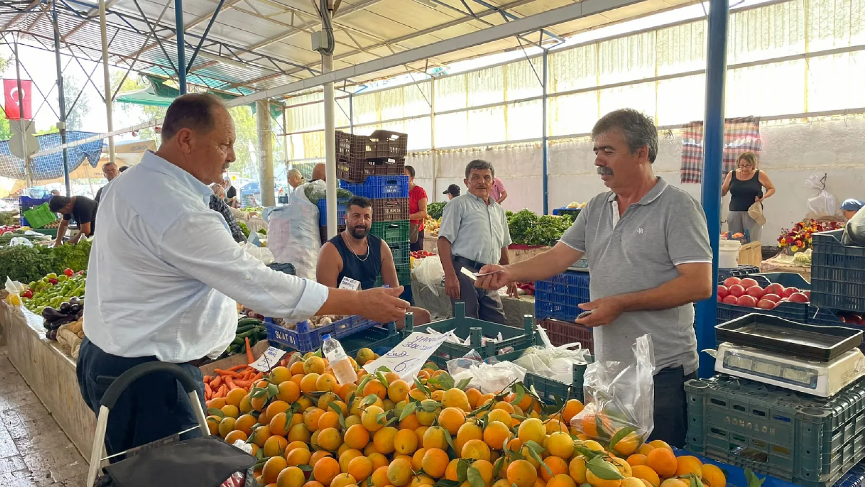 Fethiye Üretici Pazarı'nda belgeler ve ürünler tek tek kontrol edildi