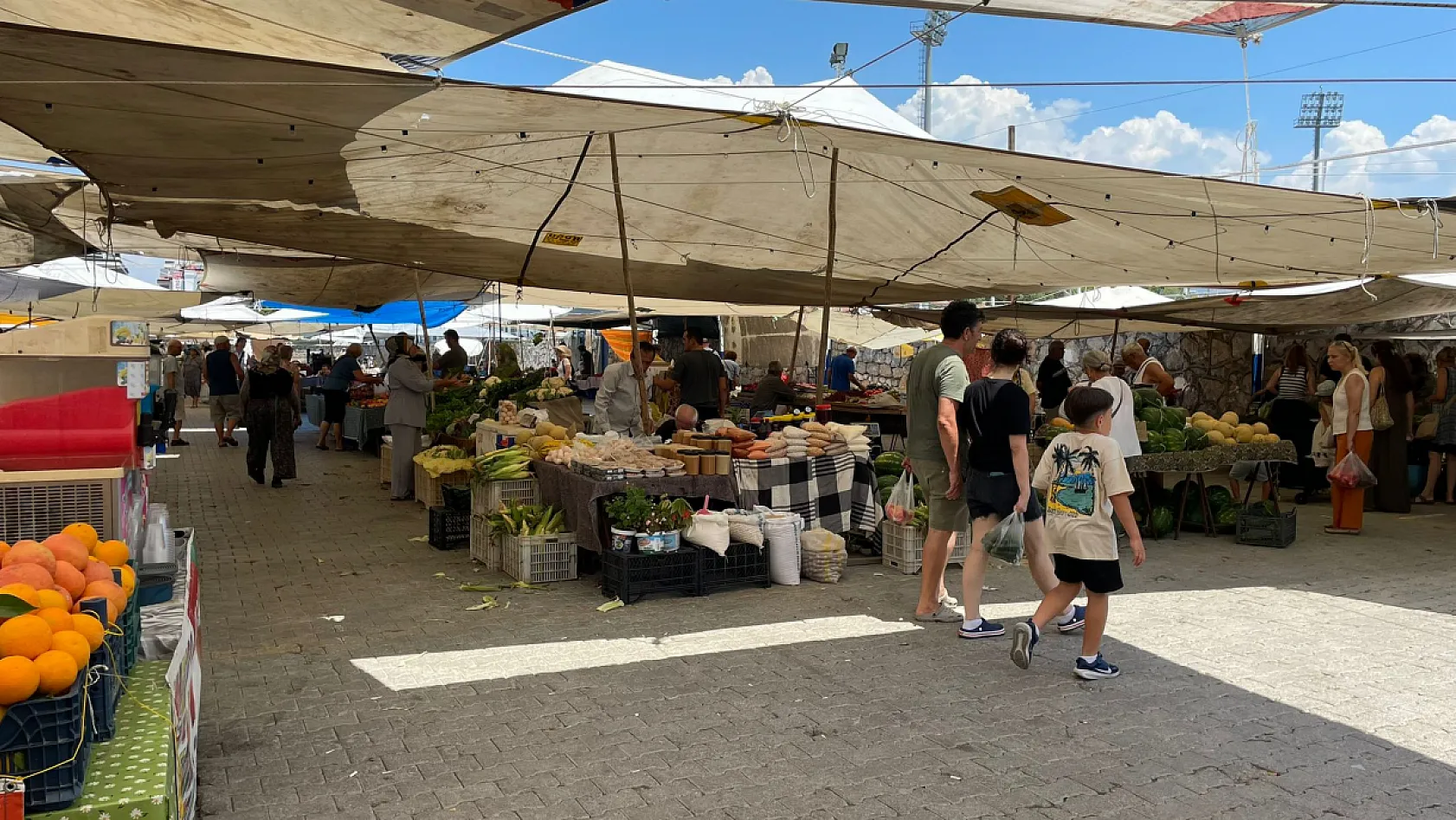 Fethiye Üretici Pazarı'nda haftanın güncel sebze ve meyve fiyatları