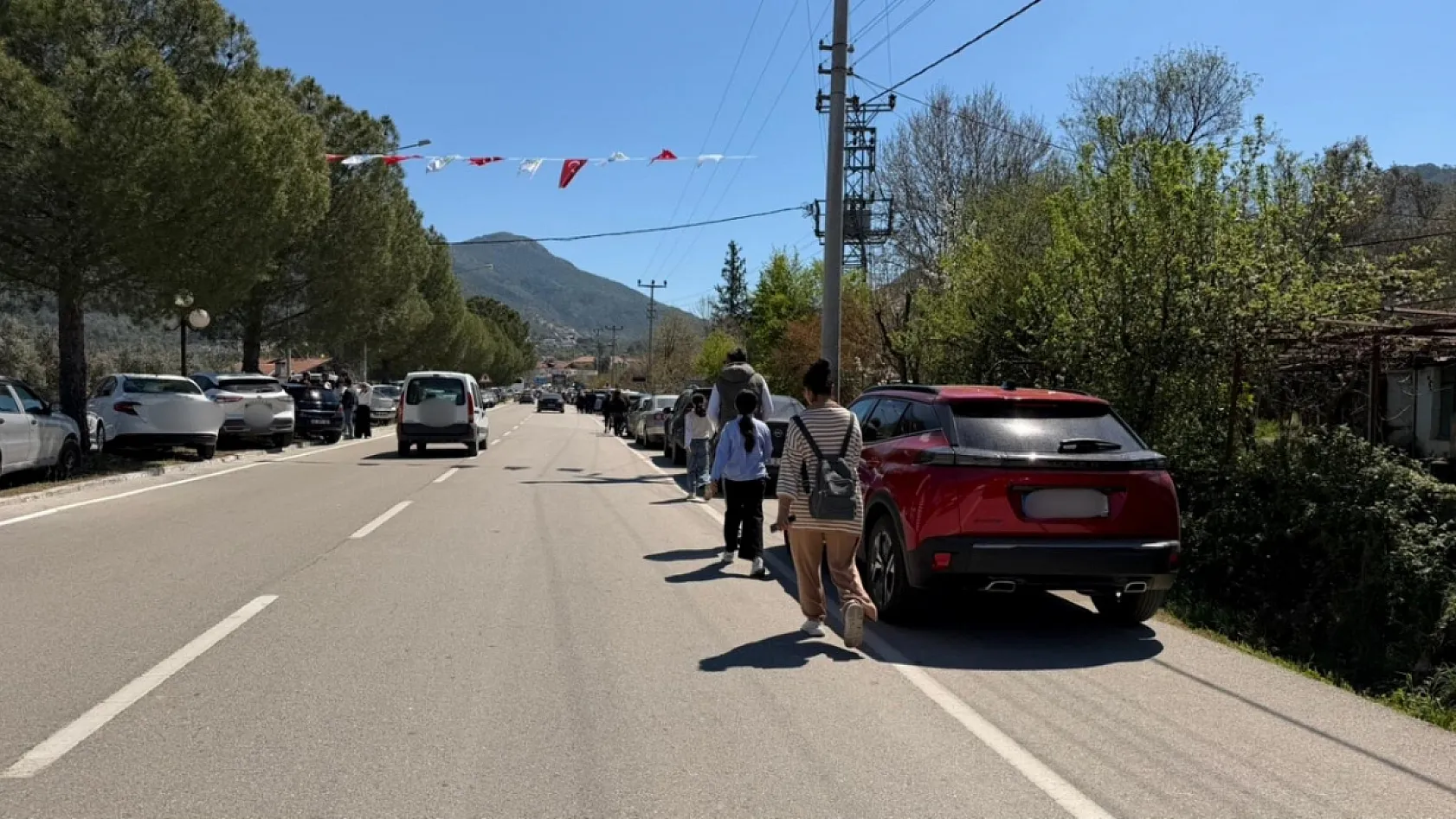 Fethiye Yeşilüzümlü'de Festival yoğun ilgi görüyor: Trafik yavaşladı