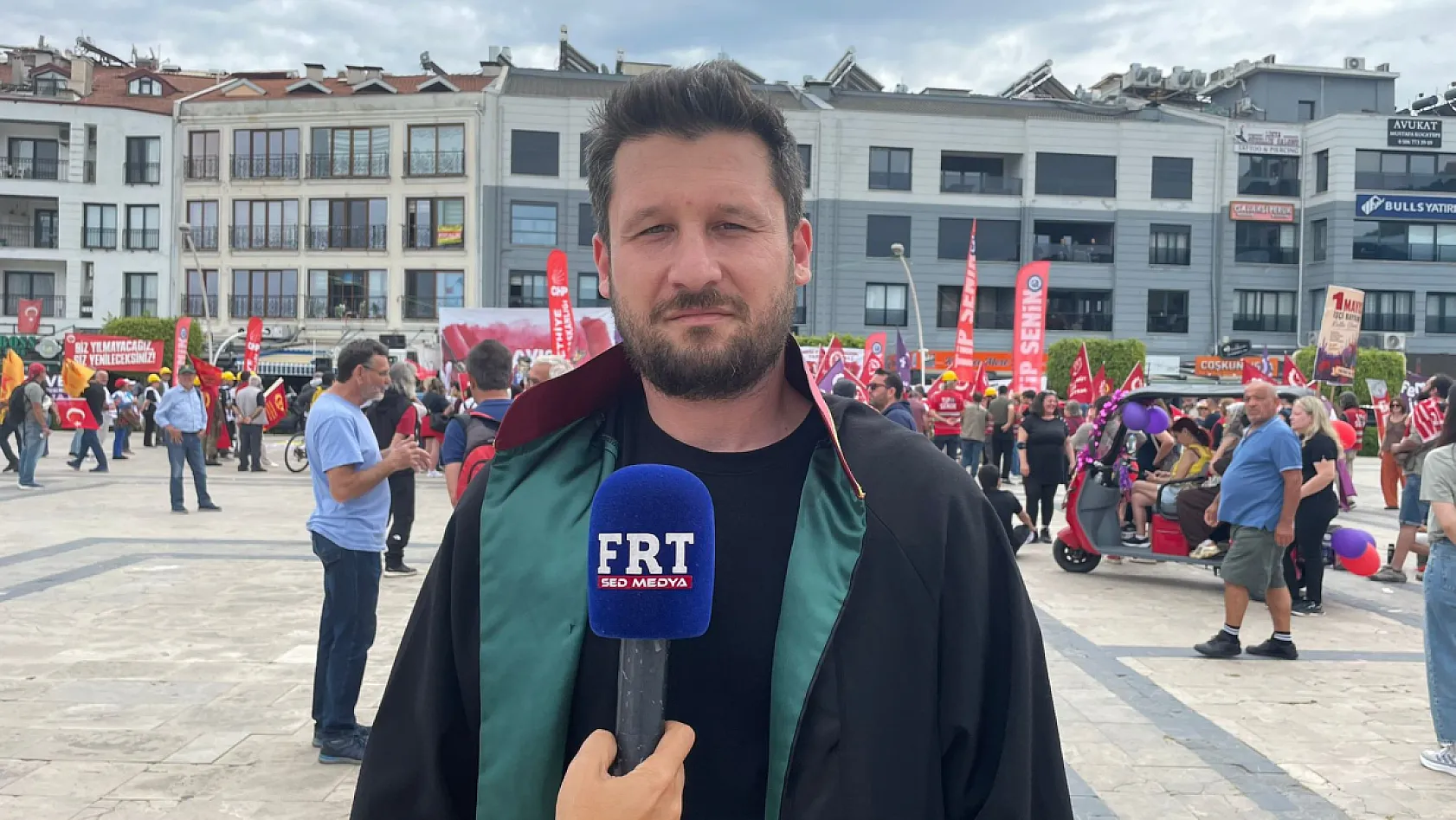 Fethiye'de 1 Mayıs'ta hukuk ve emek vurgusu: 'Saldırılar sona ermeli'